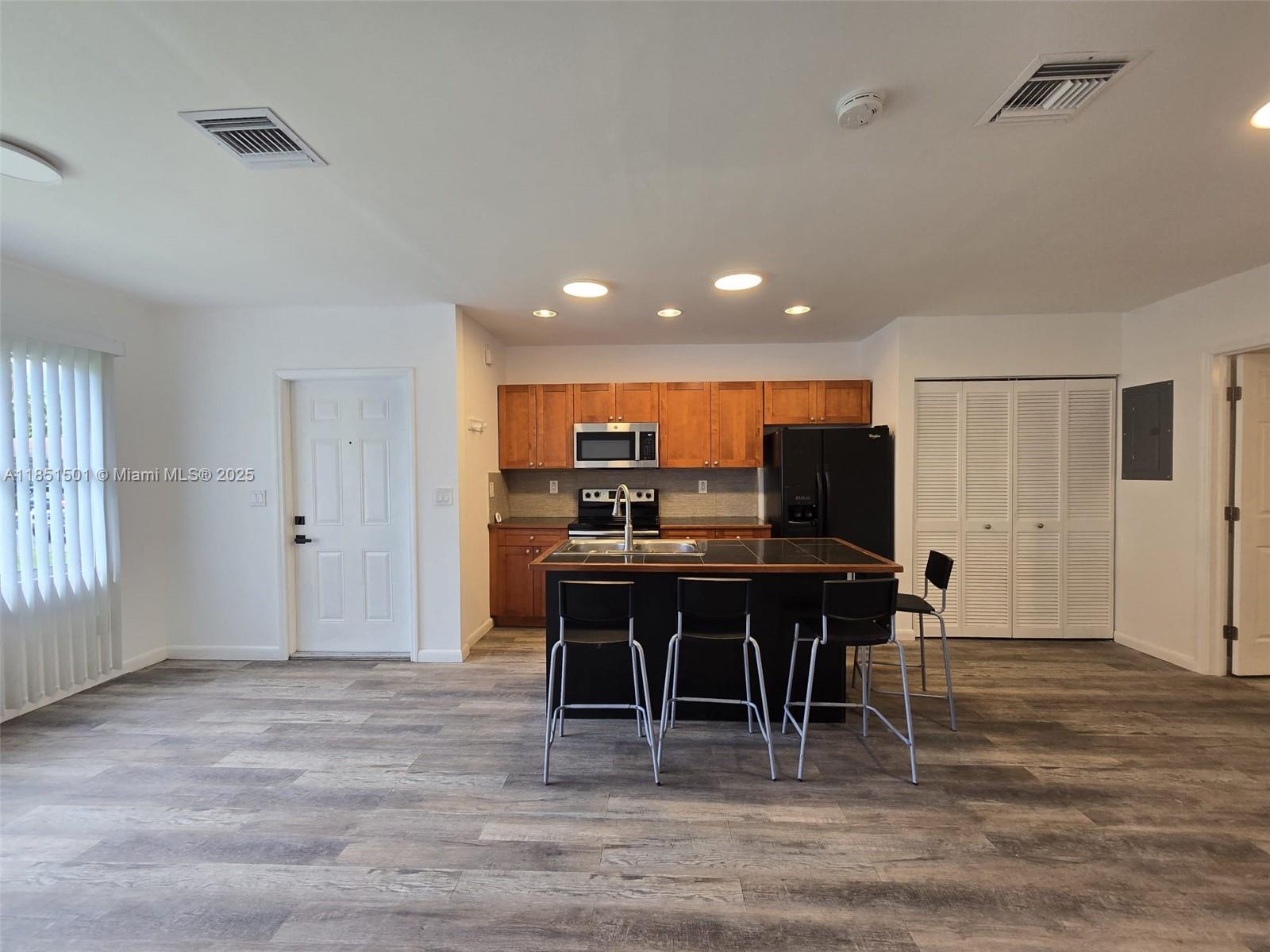 Property photo # 6