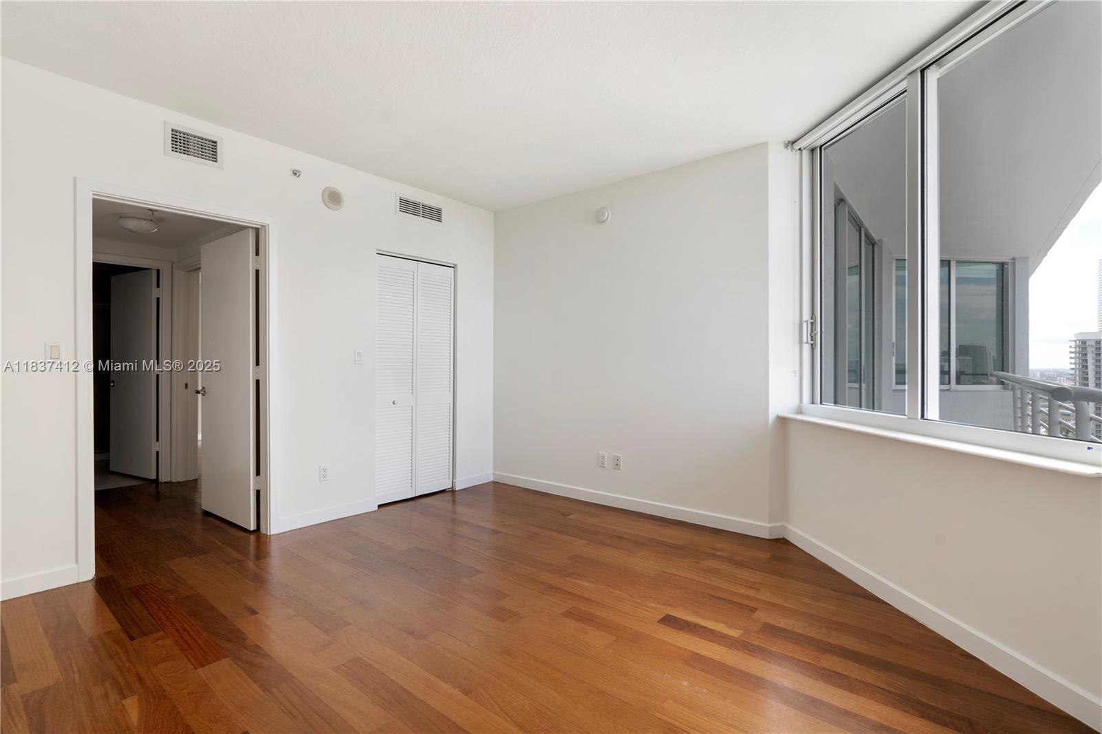 325 S Biscayne Blvd #3322, Miami FL 33131
