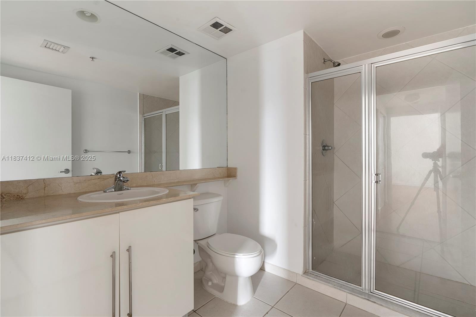 325 S Biscayne Blvd #3322, Miami FL 33131