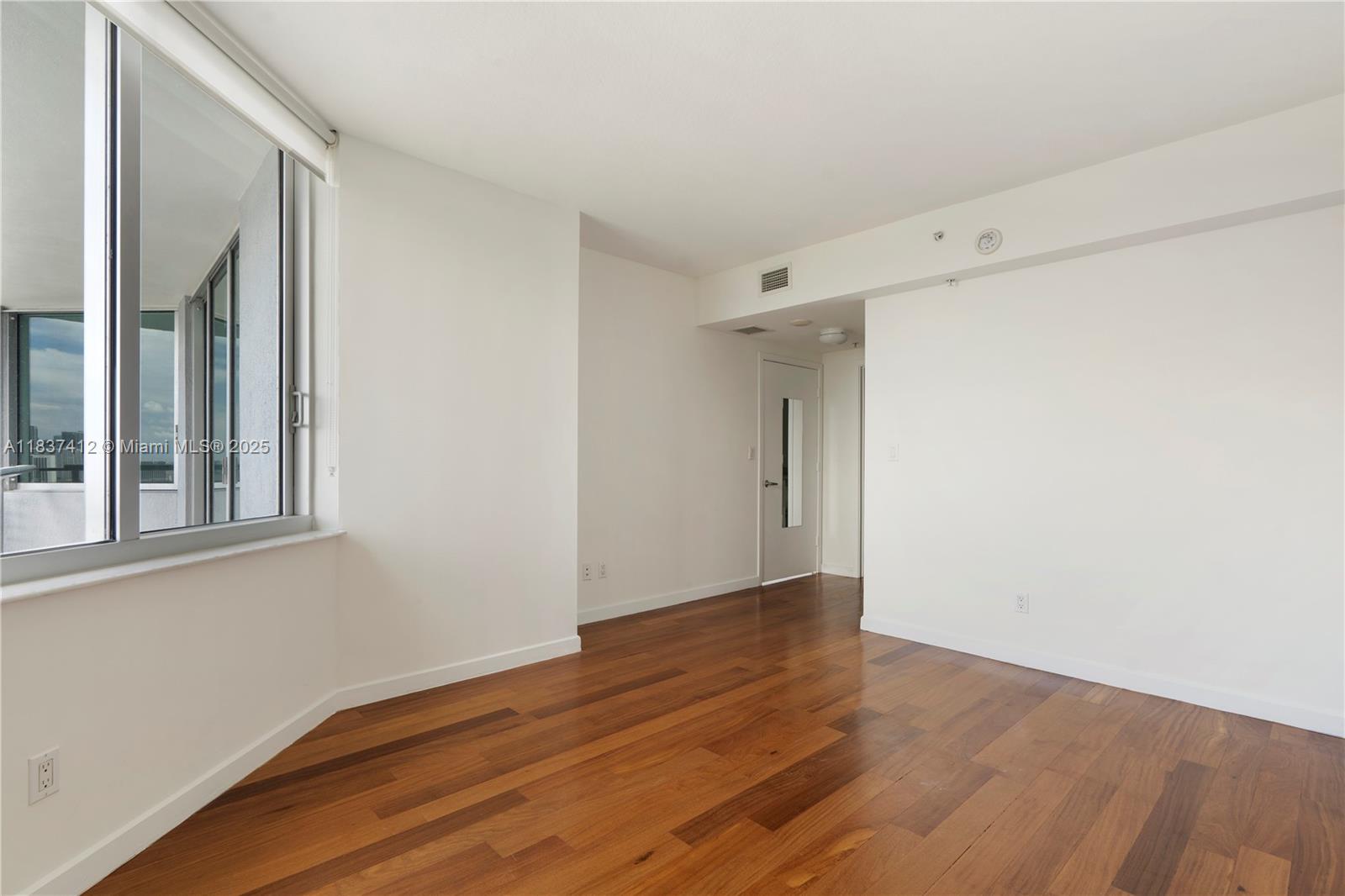 325 S Biscayne Blvd #3322, Miami FL 33131