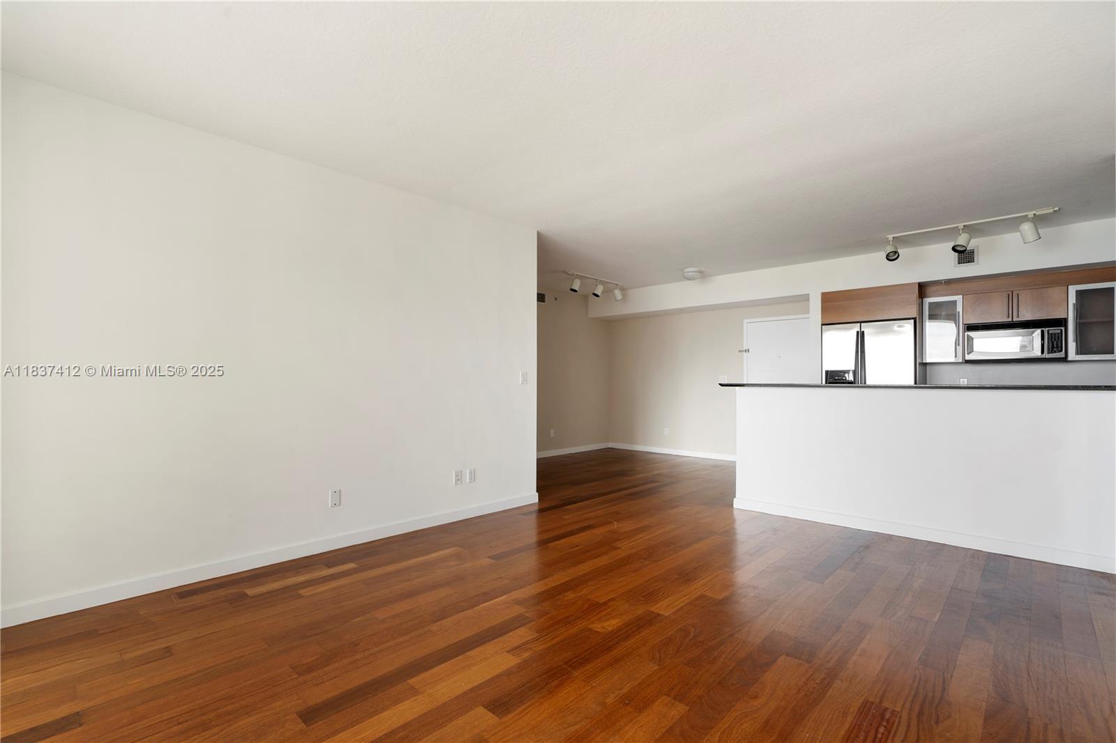 325 S Biscayne Blvd #3322, Miami FL 33131