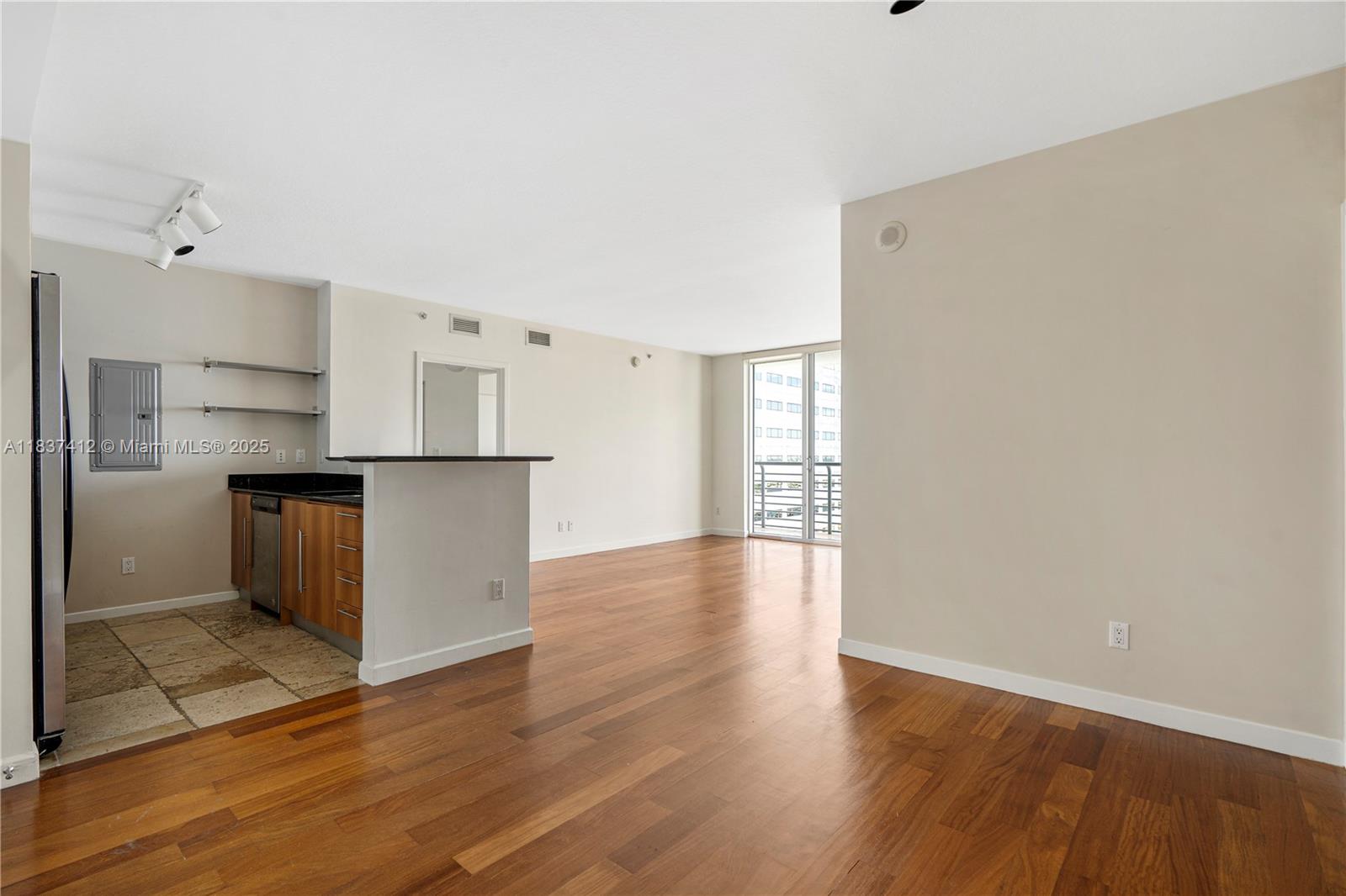 325 S Biscayne Blvd #3322, Miami FL 33131