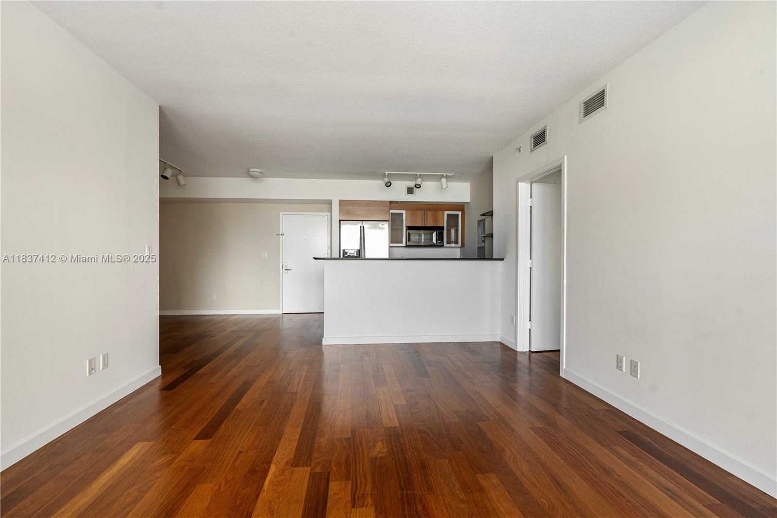 325 S Biscayne Blvd #3322, Miami FL 33131