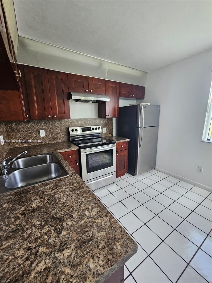 Property photo # 6