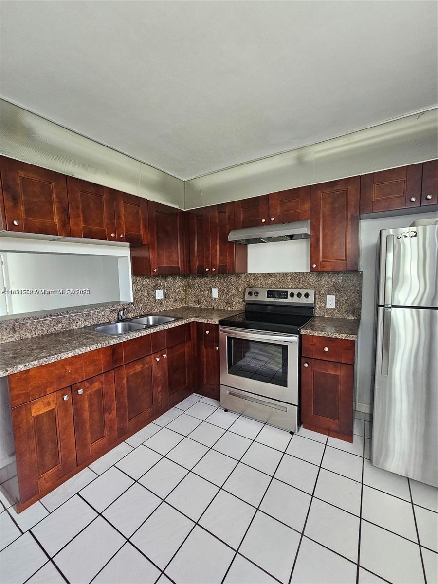 Property photo # 2
