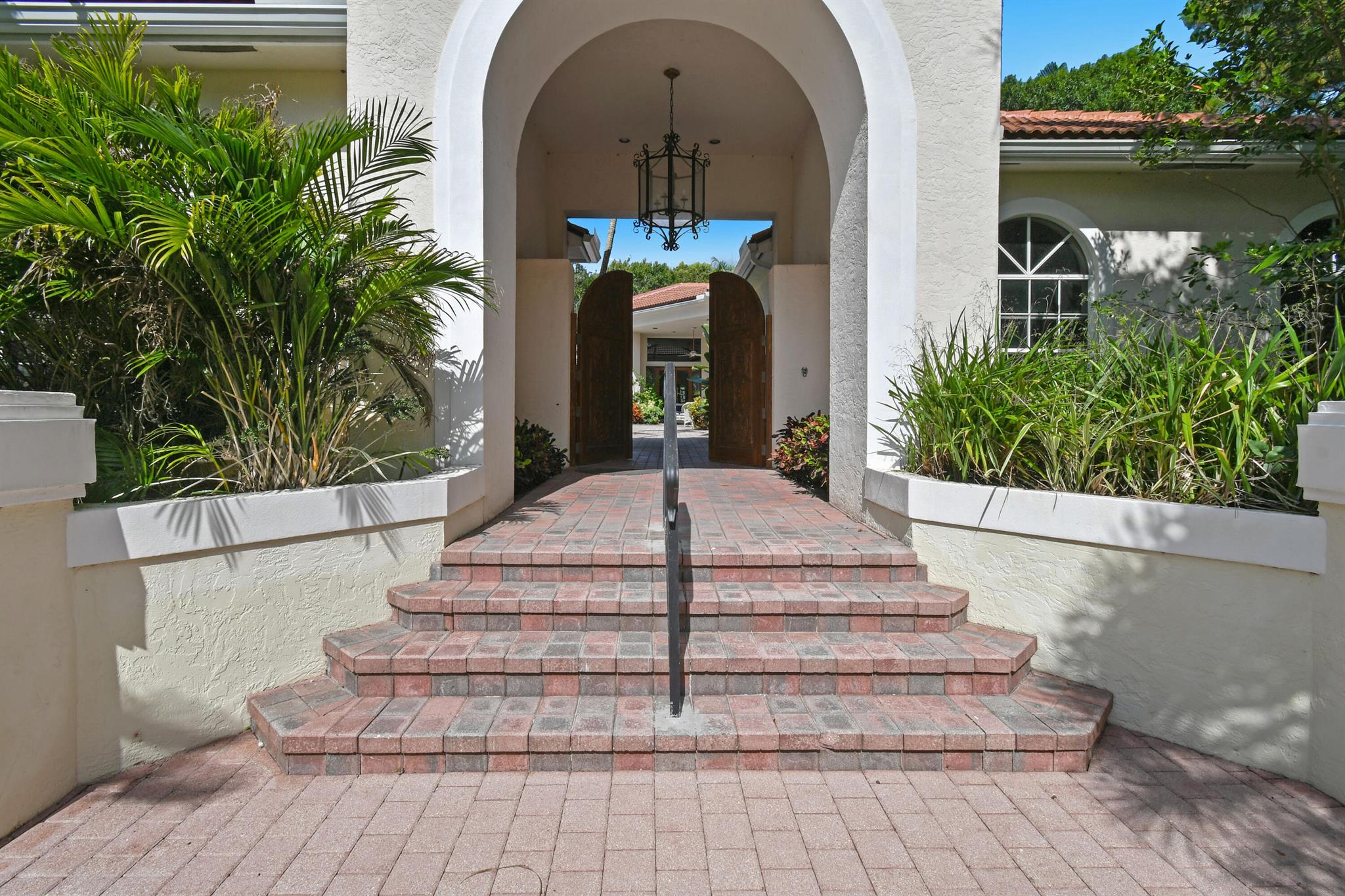 Image to showcase the property located at 4034 SE Hammock Place