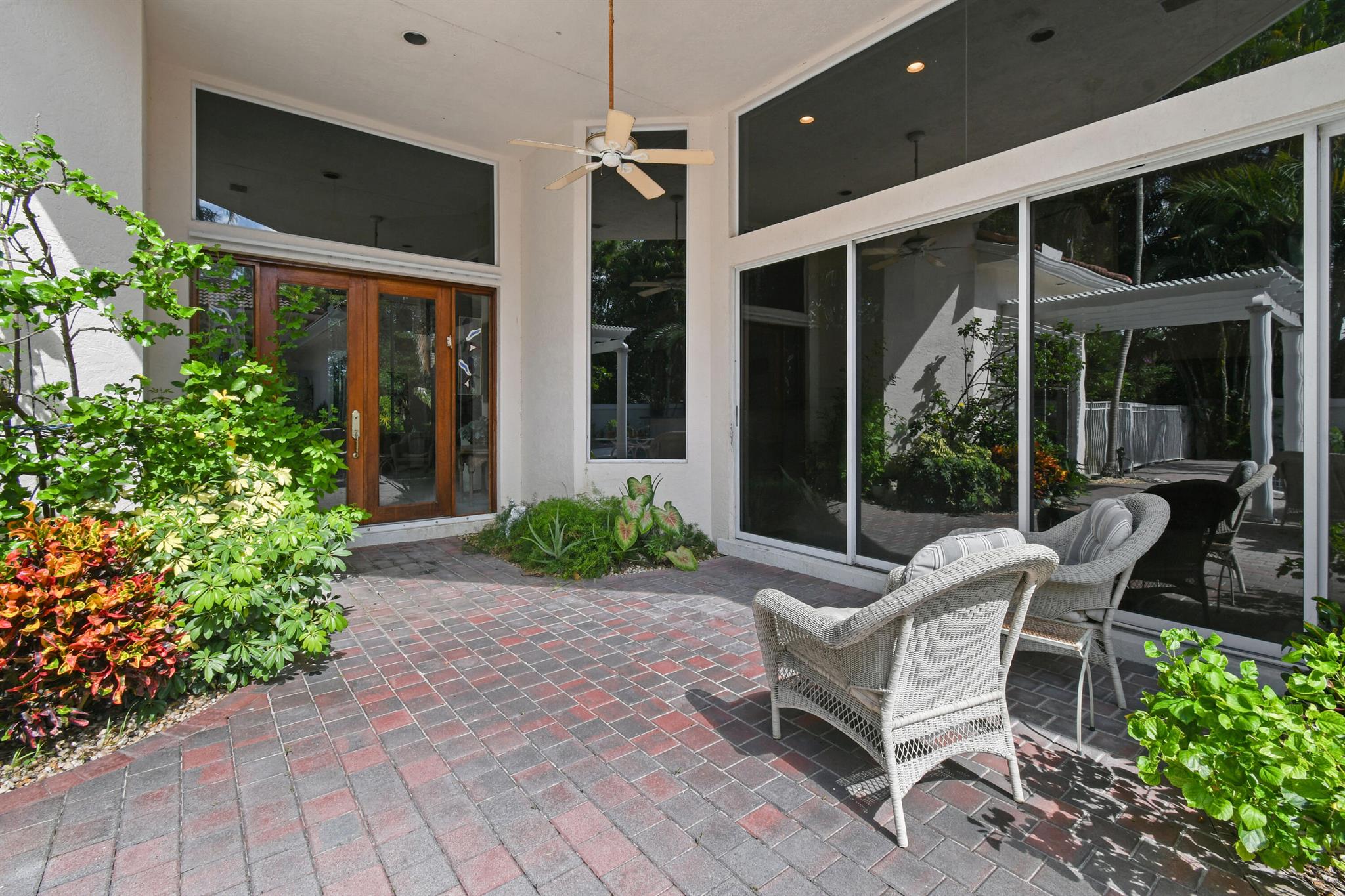 Image to showcase the property located at 4034 SE Hammock Place