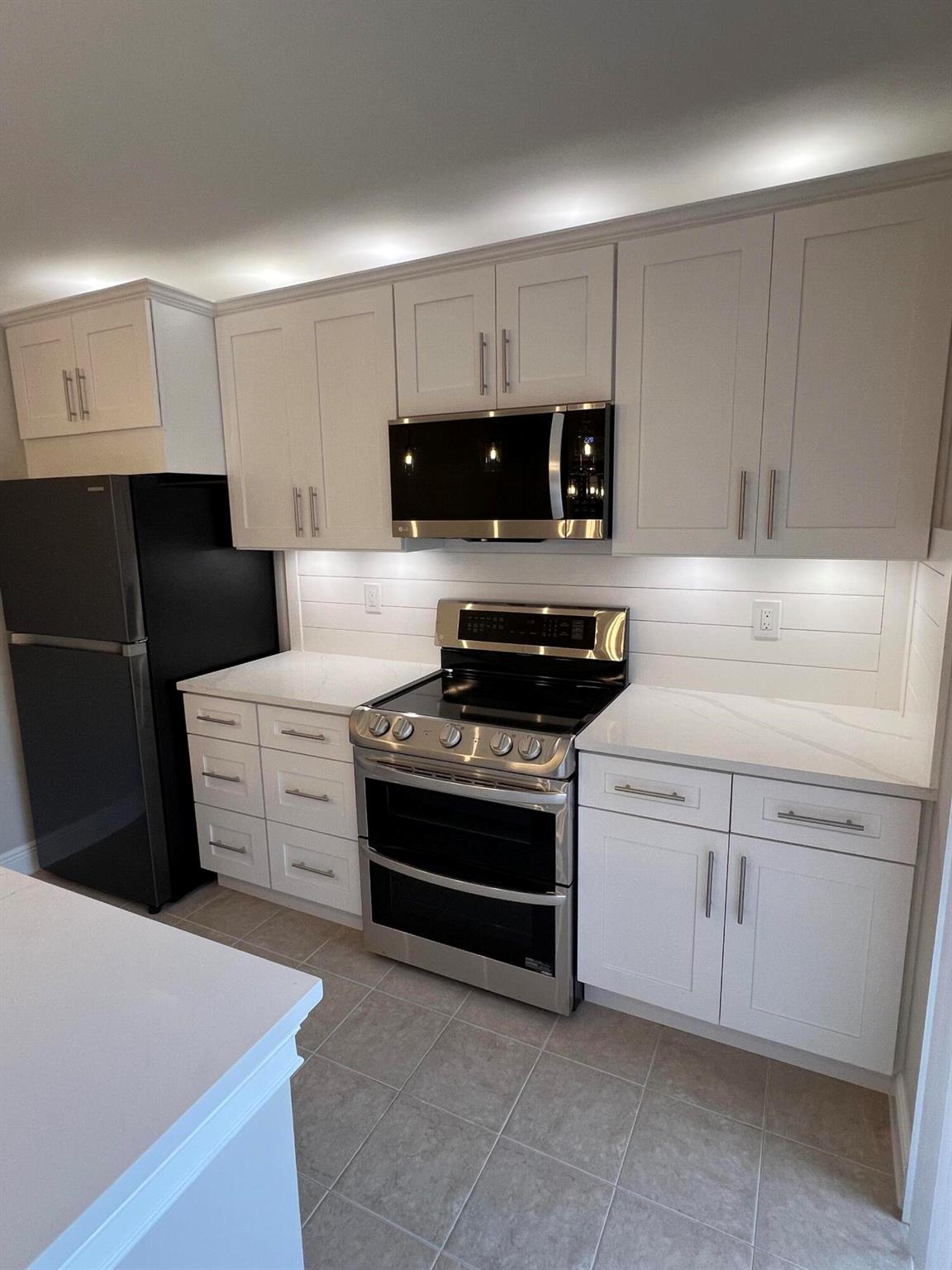 Image to showcase the property located at 3066 30th Court