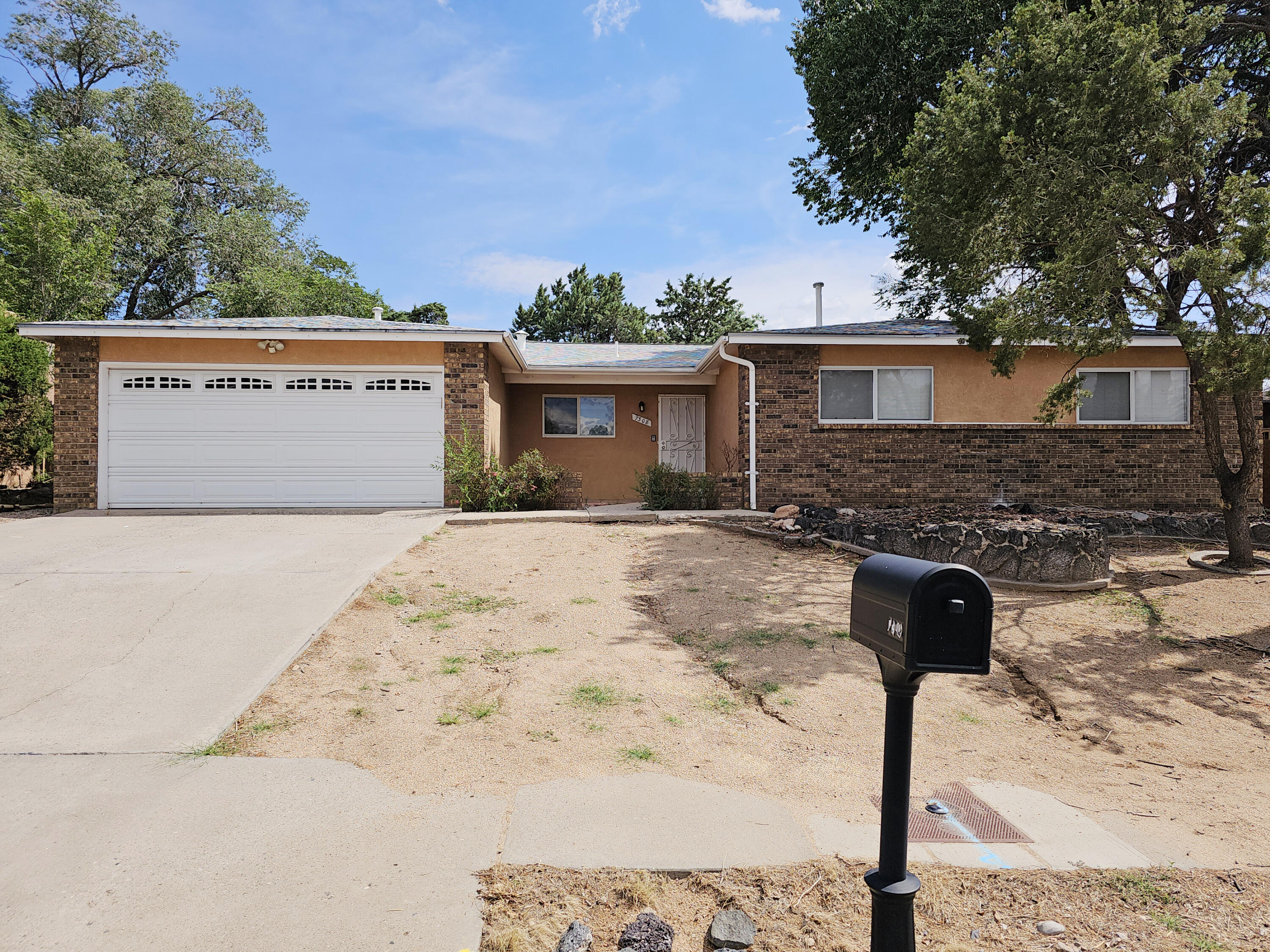This well-maintained home features single-level living with an open layout. The property offers comfortable spaces and practical design elements throughout, featuring a cozy fireplace in the living room 4 spacious bedrooms, breakfast bar in kitchen and formal dining area providing ample space for daily living. The single-story design offers convenient accessibility throughout the residence. The back and front yard are spacious and ready for your landscaping ideas perfect for both relaxation and entertaining. This great home maximizes its functionality while maintaining a welcoming atmosphere. Located in a desirable neighborhood with easy access to Paseo, residents enjoy the convenience of nearby shopping, dining, and entertainment come take a look.
