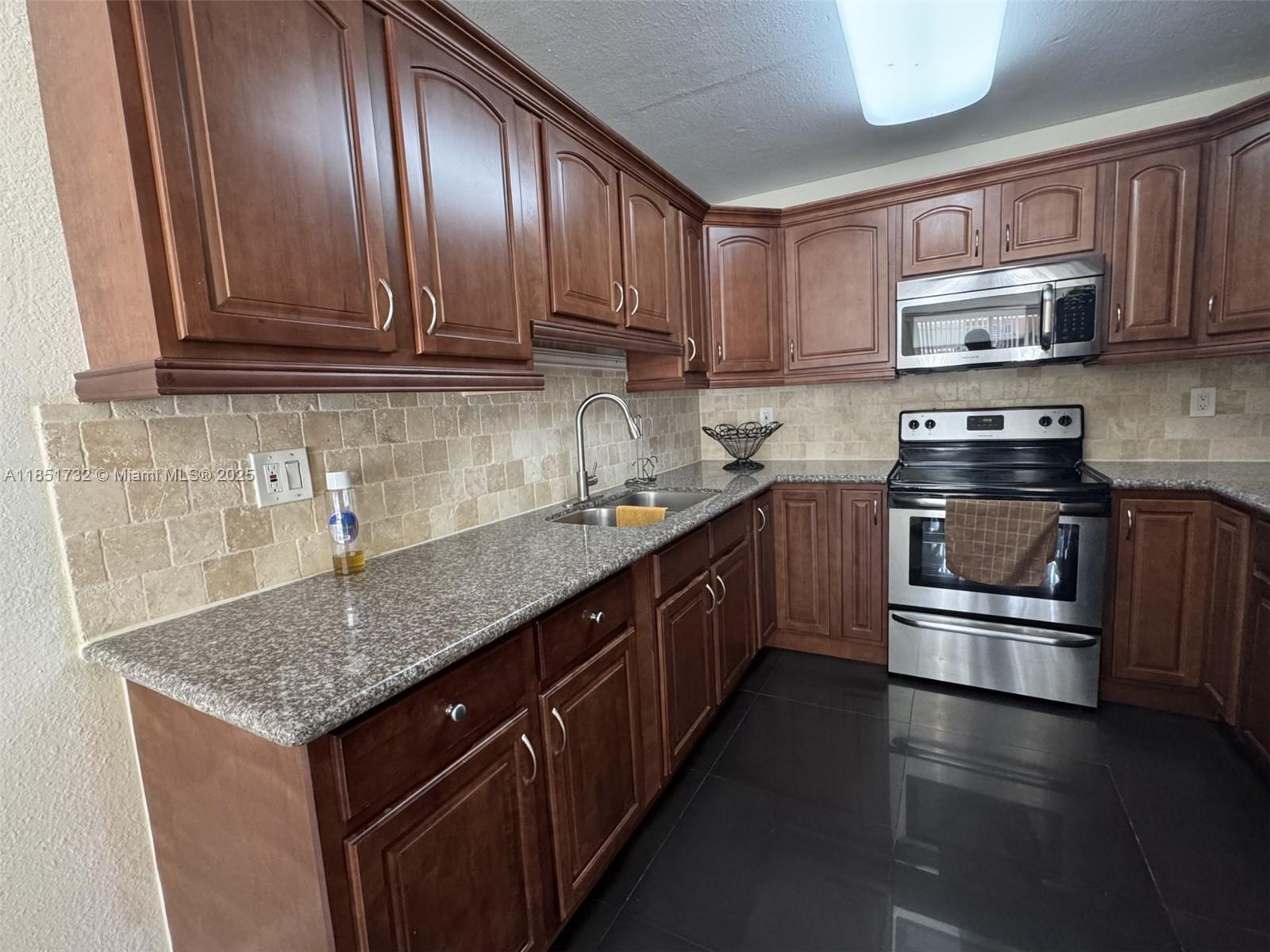 Property photo # 4