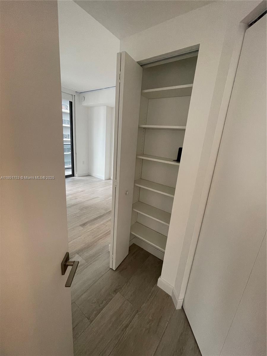 55 SW 9th St #2601, Miami FL 33130