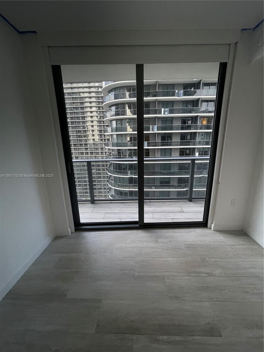 55 SW 9th St #2601, Miami FL 33130