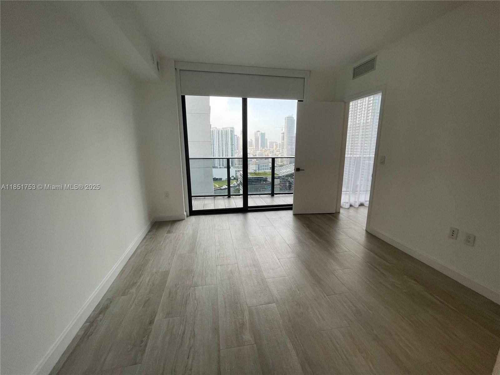 55 SW 9th St #2601, Miami FL 33130