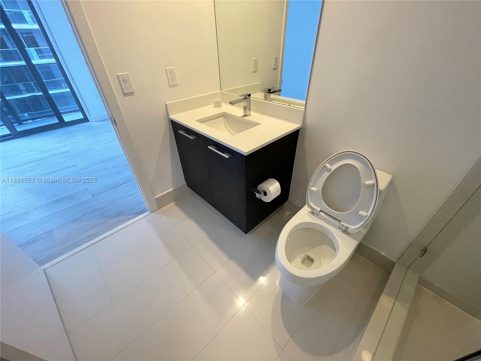 55 SW 9th St #2601, Miami FL 33130