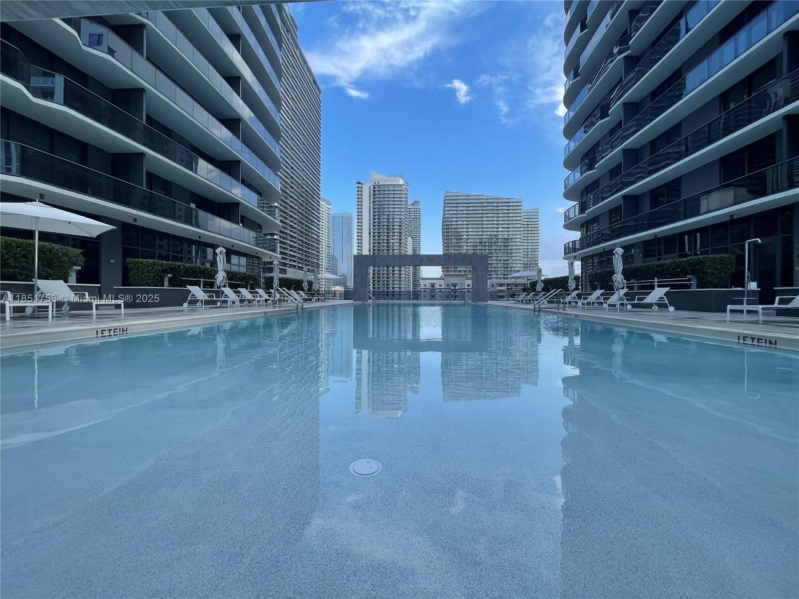 55 SW 9th St #2601, Miami FL 33130