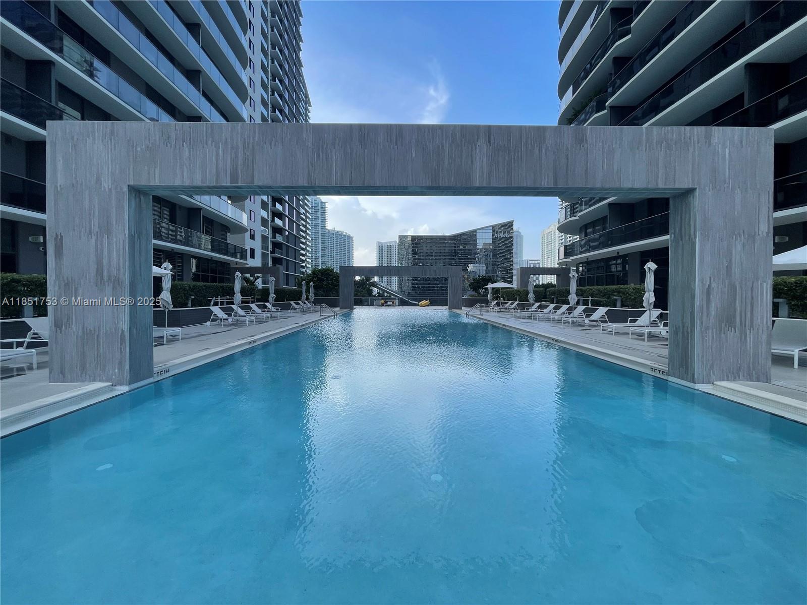 55 SW 9th St #2601, Miami FL 33130