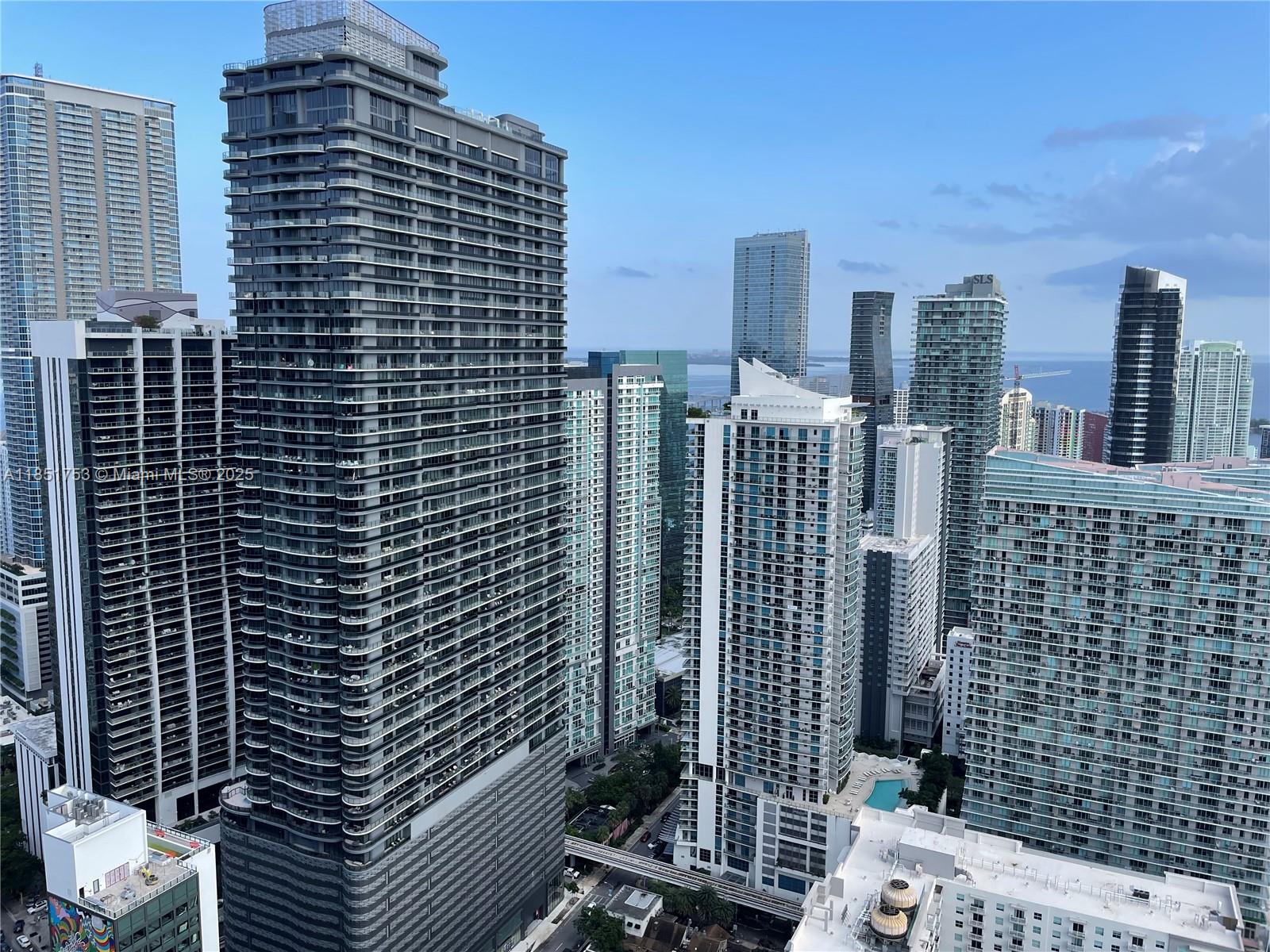 55 SW 9th St #2601, Miami FL 33130
