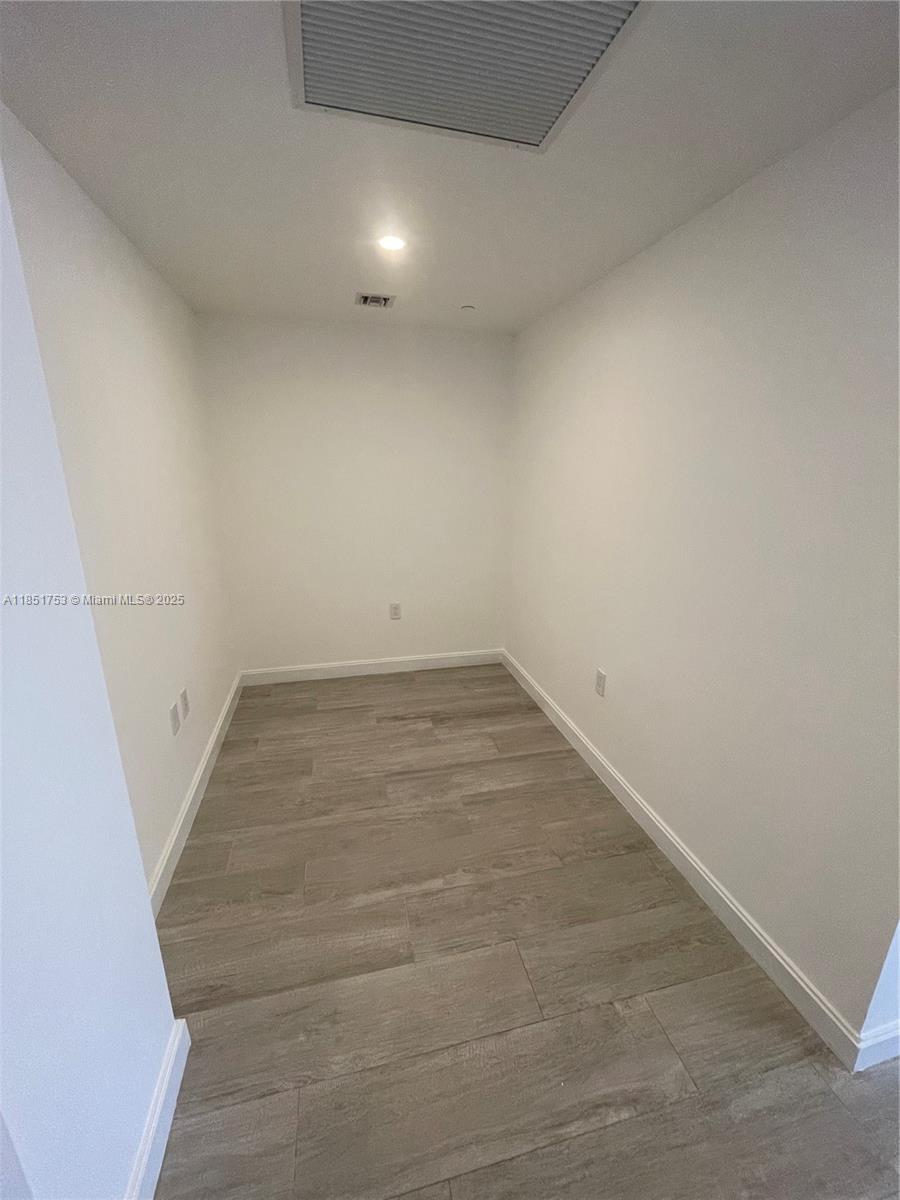 55 SW 9th St #2601, Miami FL 33130