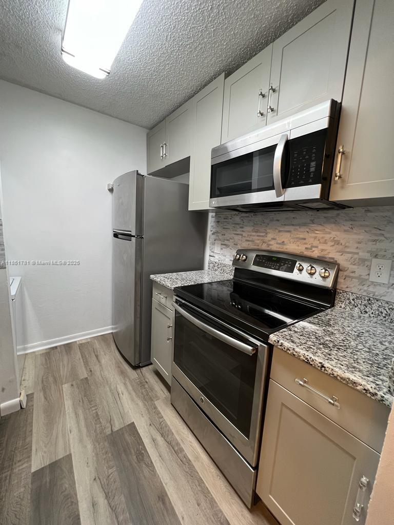 Property photo # 6