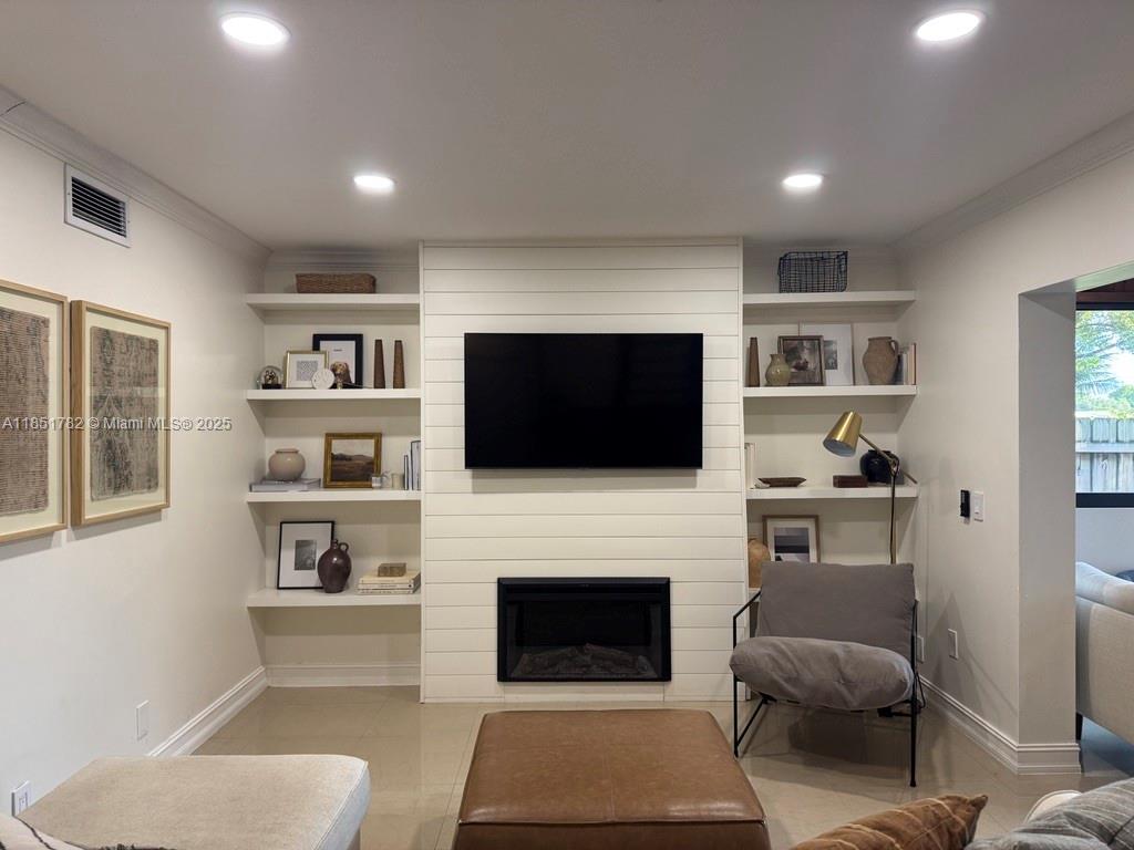 Property photo # 7