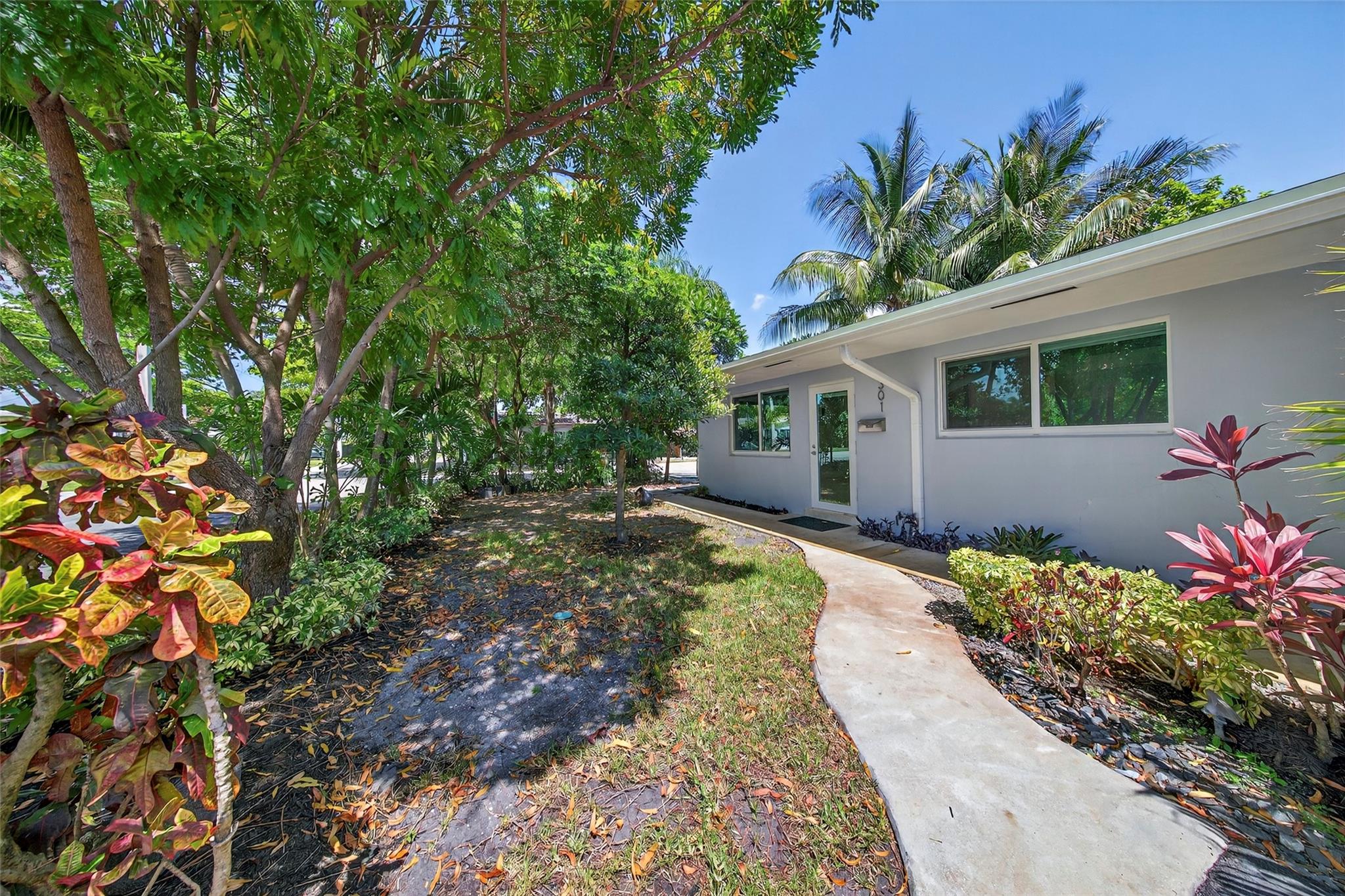 301 NE 15th Street