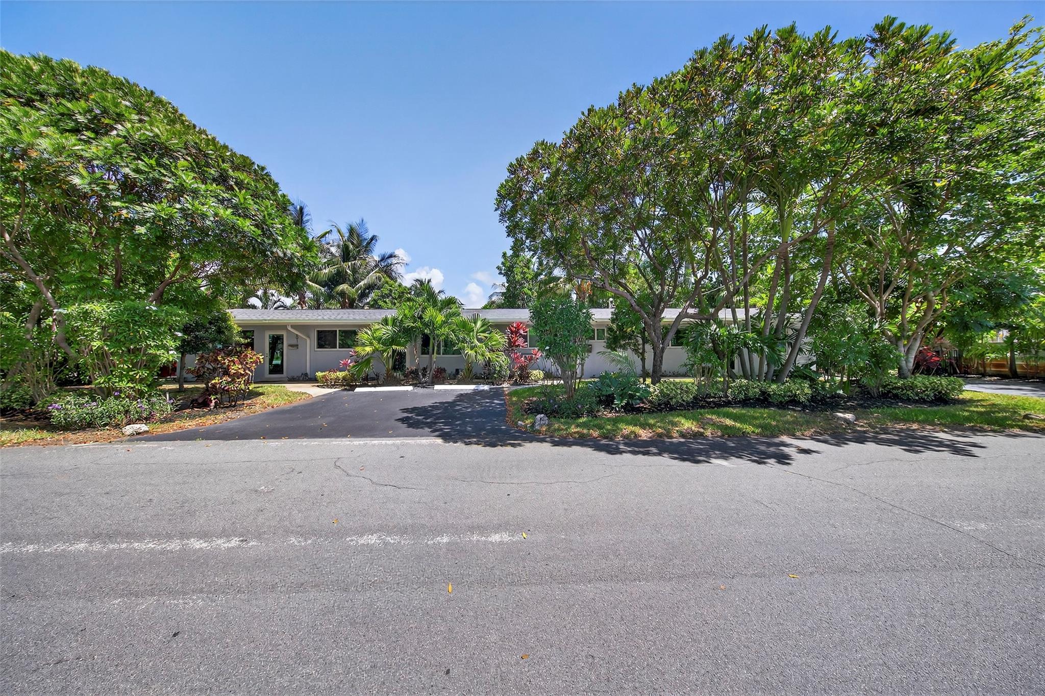 301 NE 15th Street