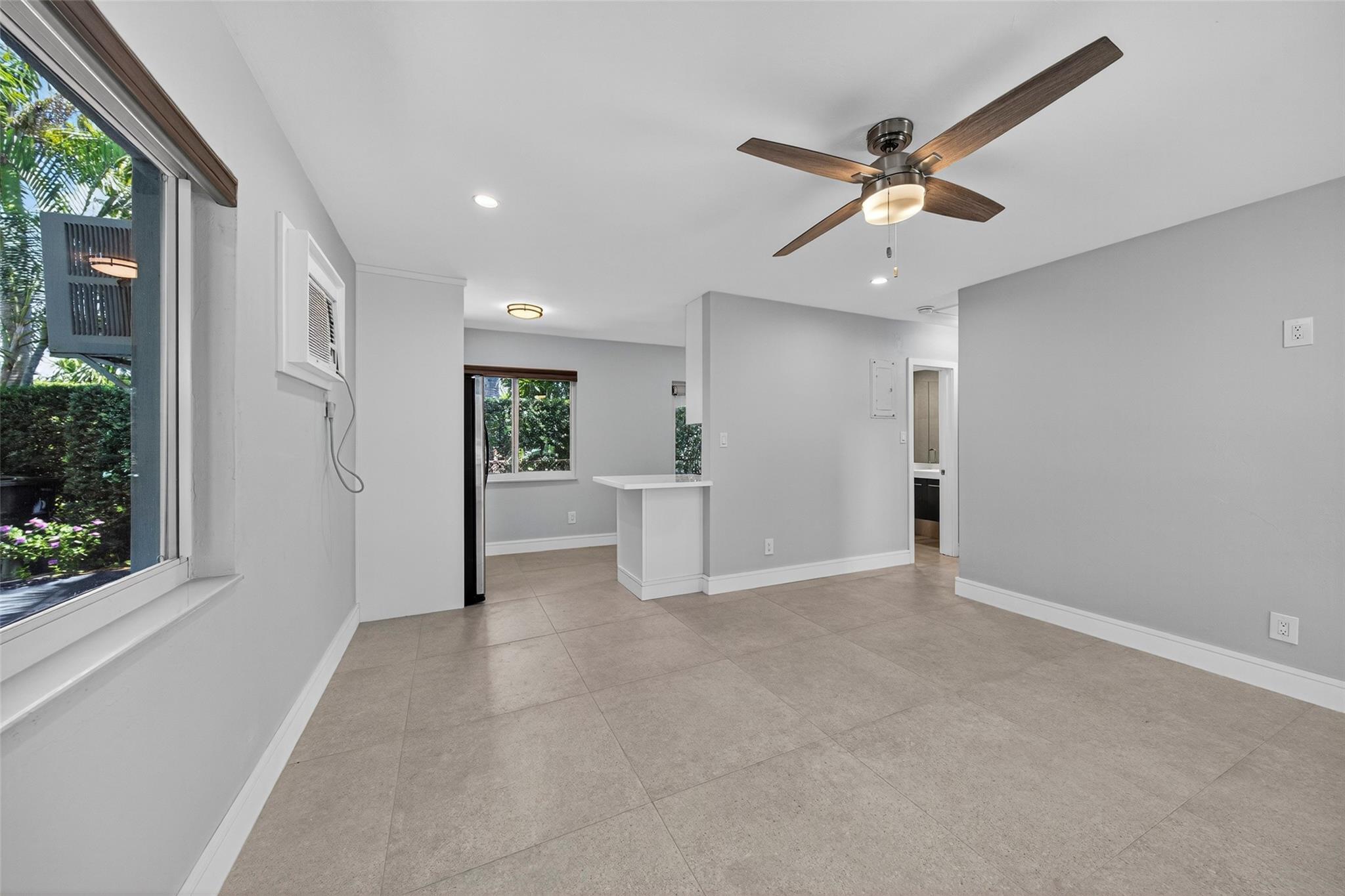 301 NE 15th Street