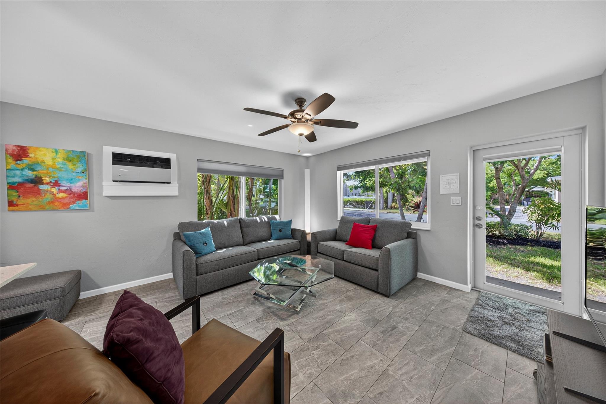 305 NE 15th Street