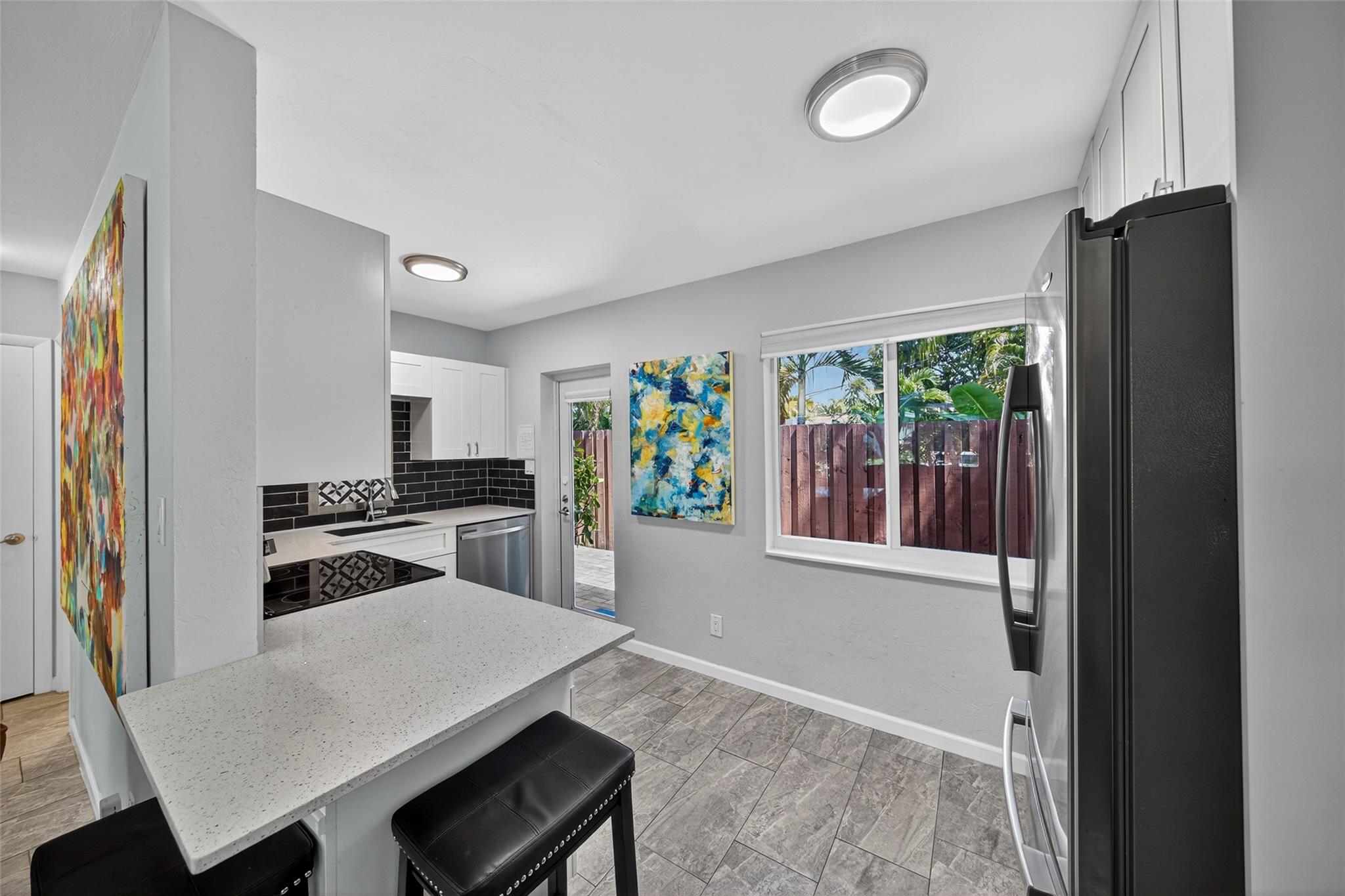 305 NE 15th Street