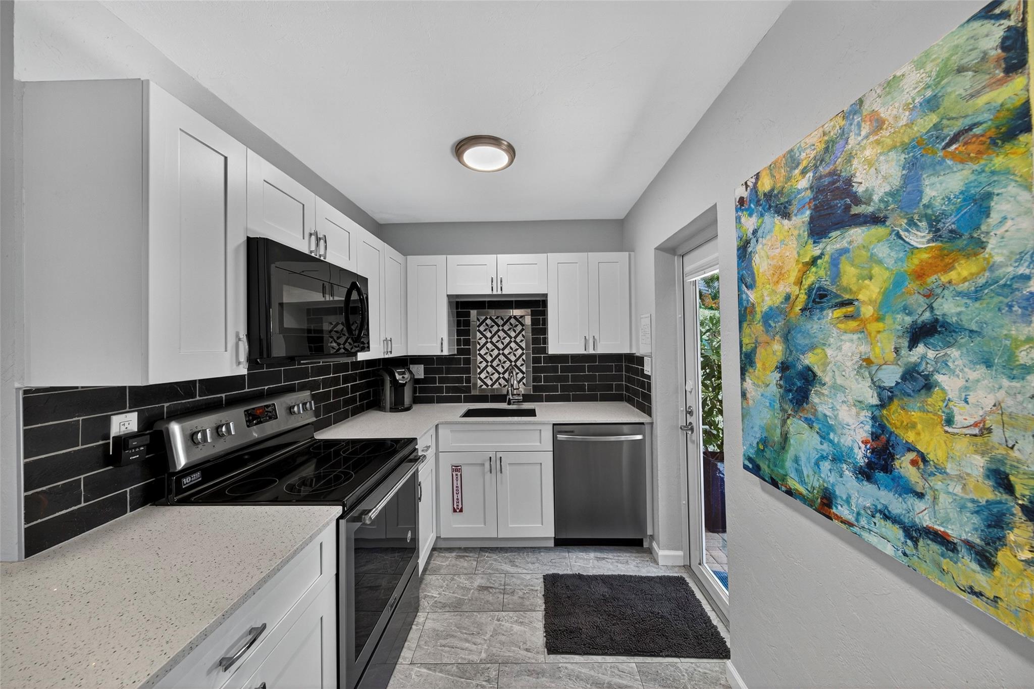 305 NE 15th Street