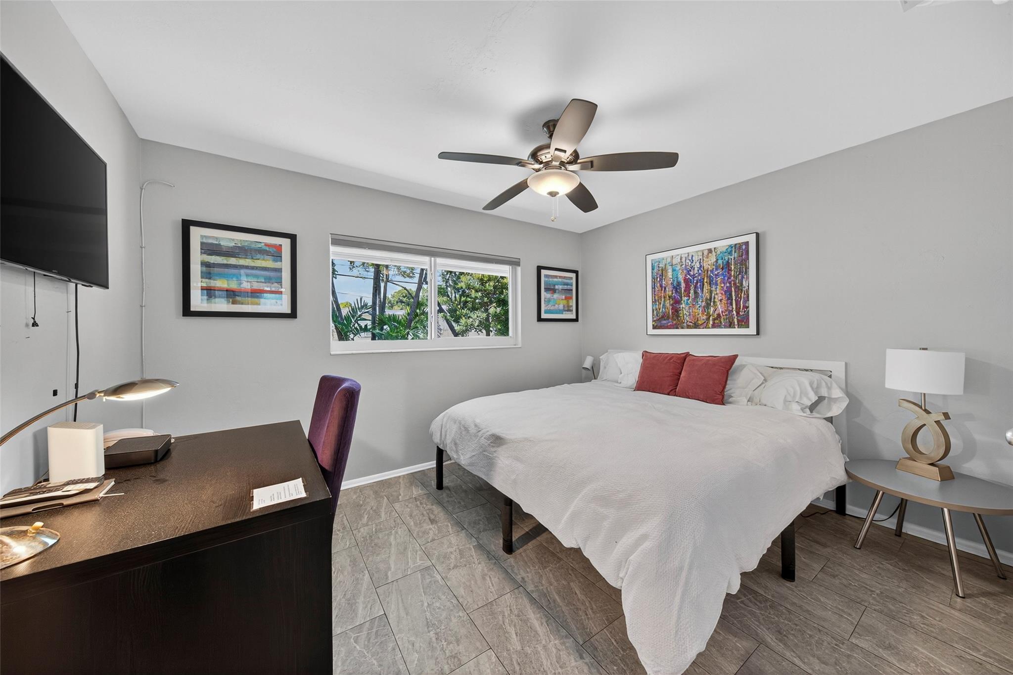 305 NE 15th Street