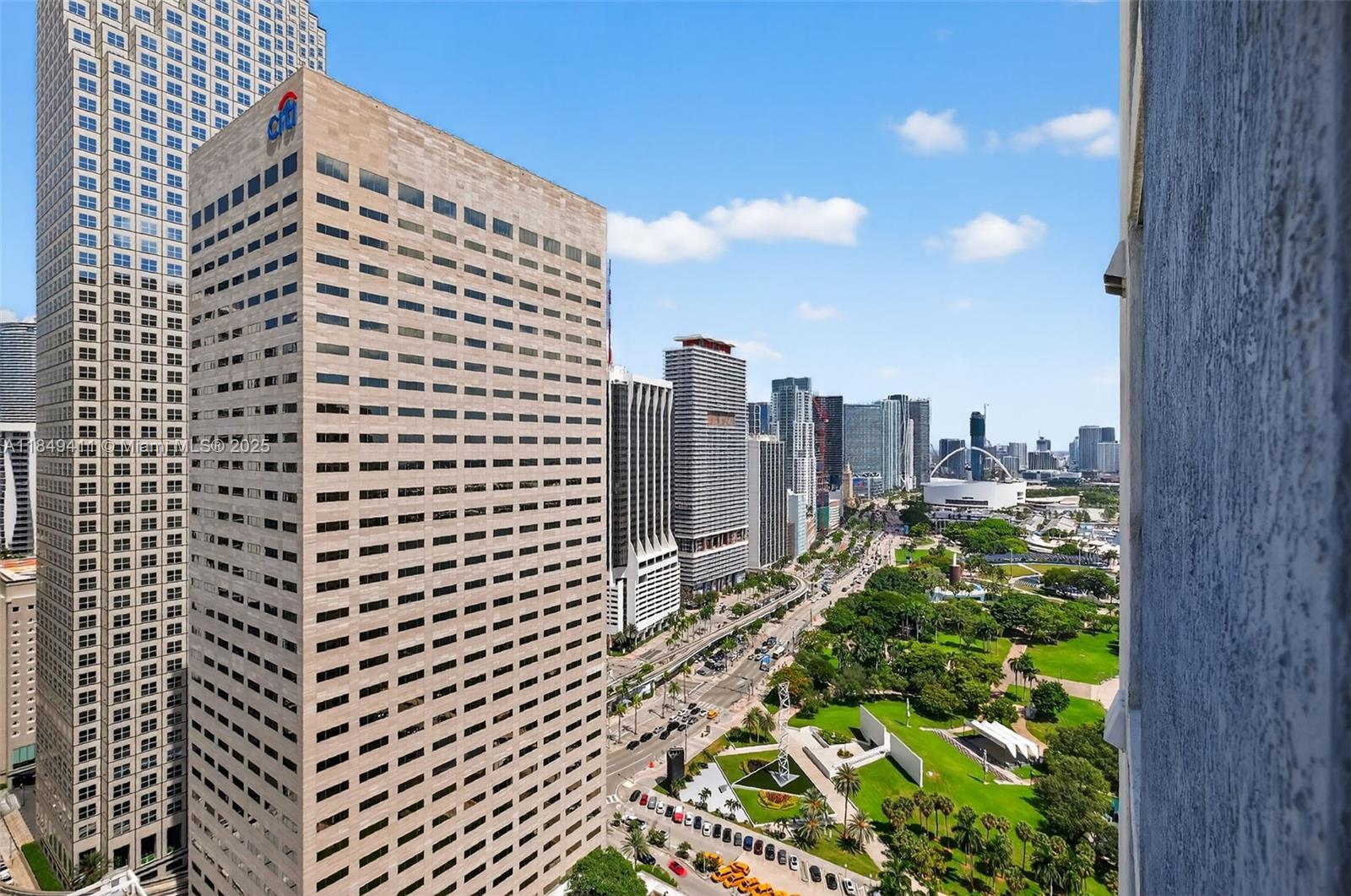 335 S Biscayne Blvd #3501, Miami FL 33131