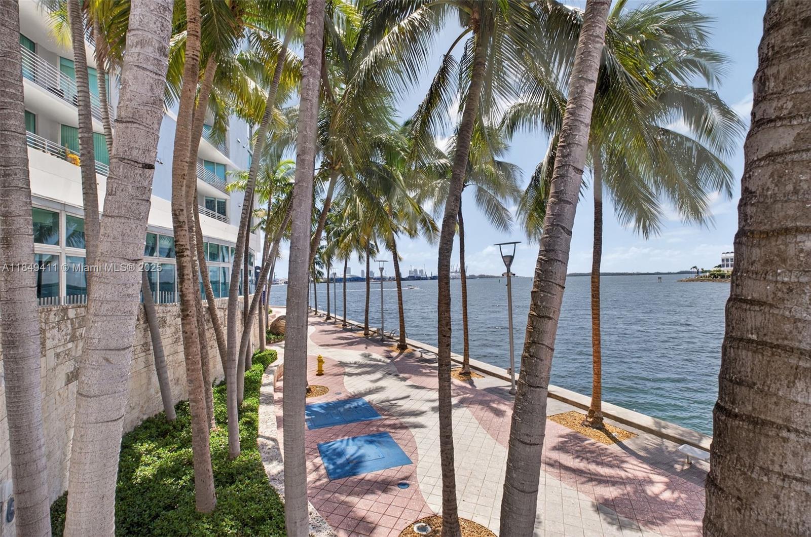 335 S Biscayne Blvd #3501, Miami FL 33131