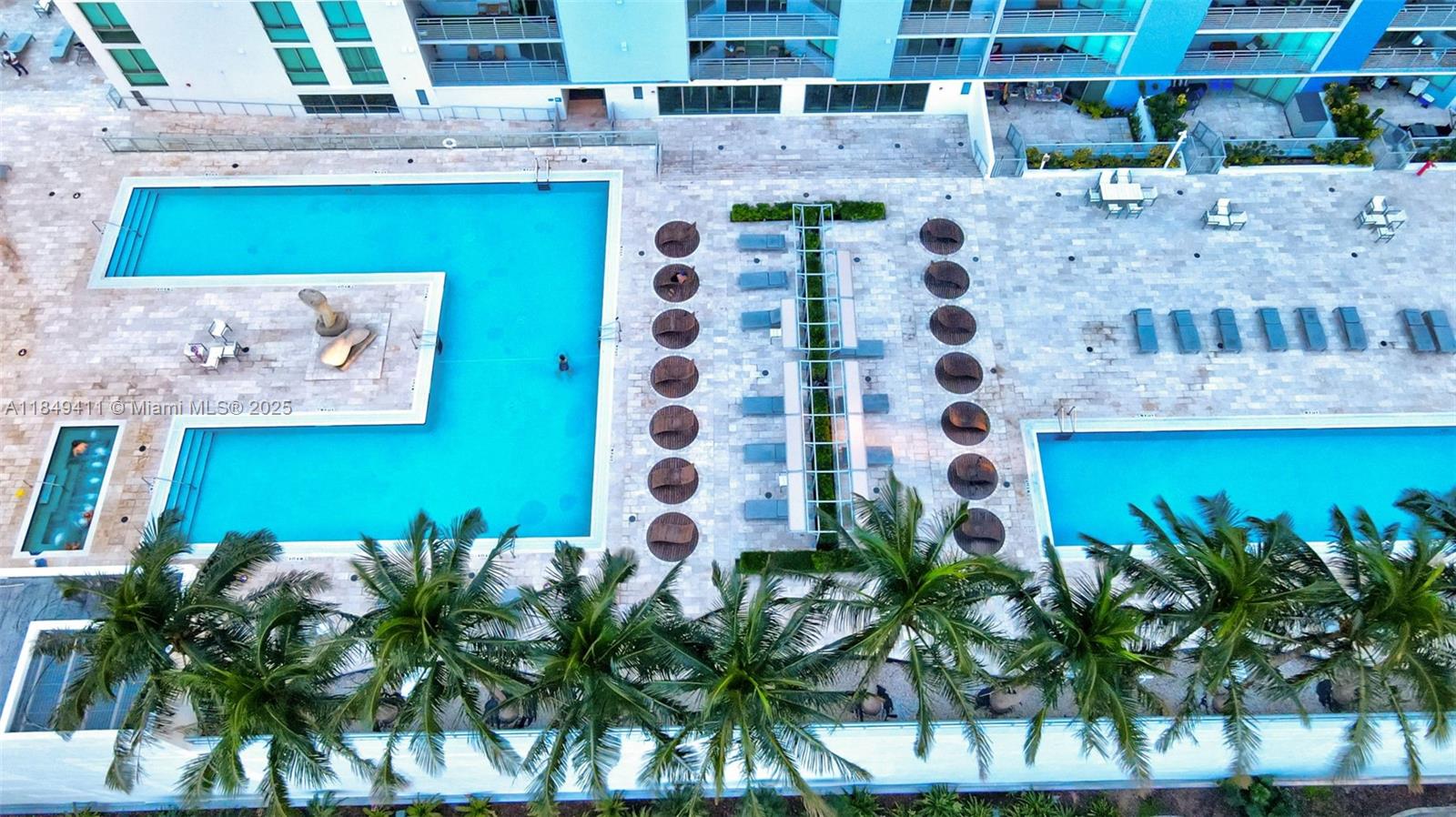 335 S Biscayne Blvd #3501, Miami FL 33131