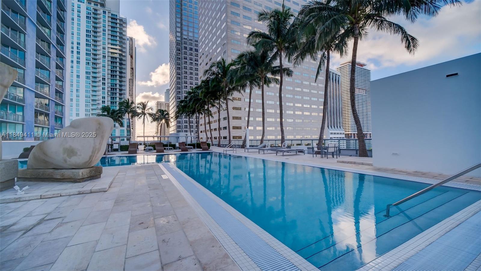335 S Biscayne Blvd #3501, Miami FL 33131