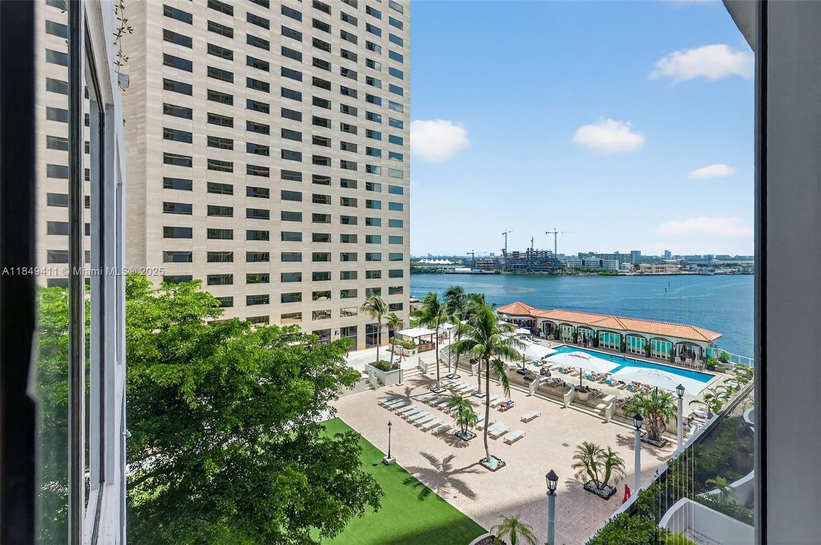 335 S Biscayne Blvd #3501, Miami FL 33131