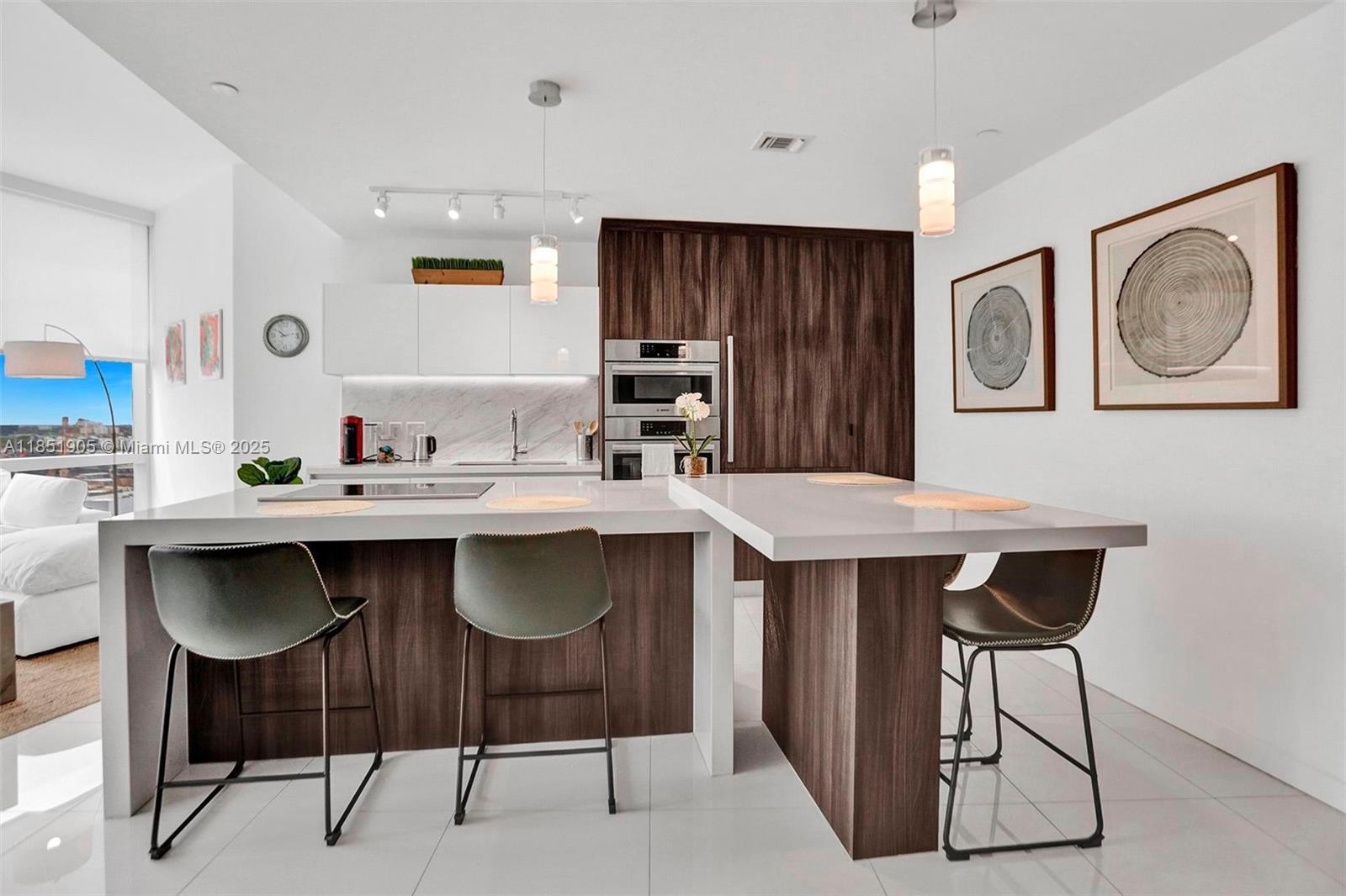 851 NE 1st Ave #1004, Miami FL 33132