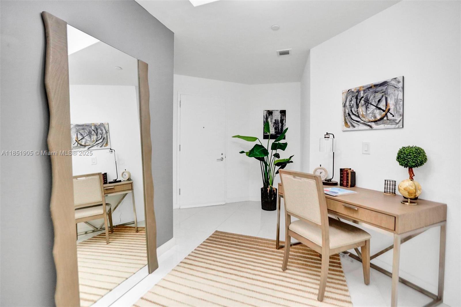 851 NE 1st Ave #1004, Miami FL 33132