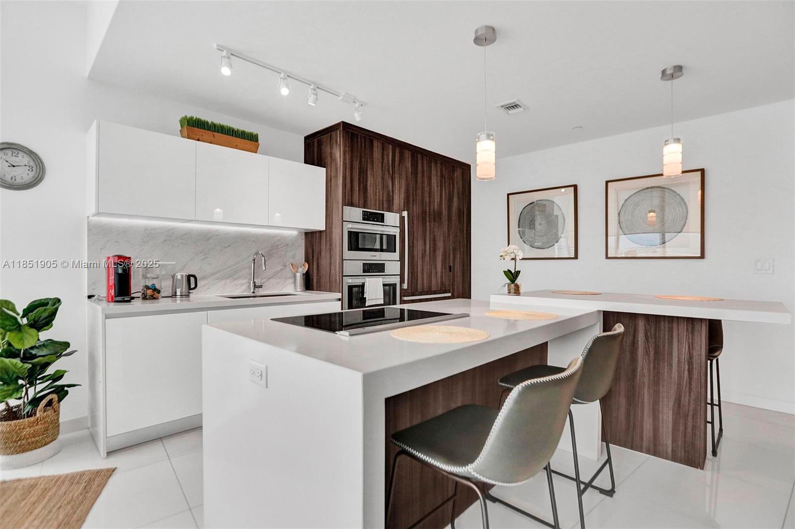 851 NE 1st Ave #1004, Miami FL 33132