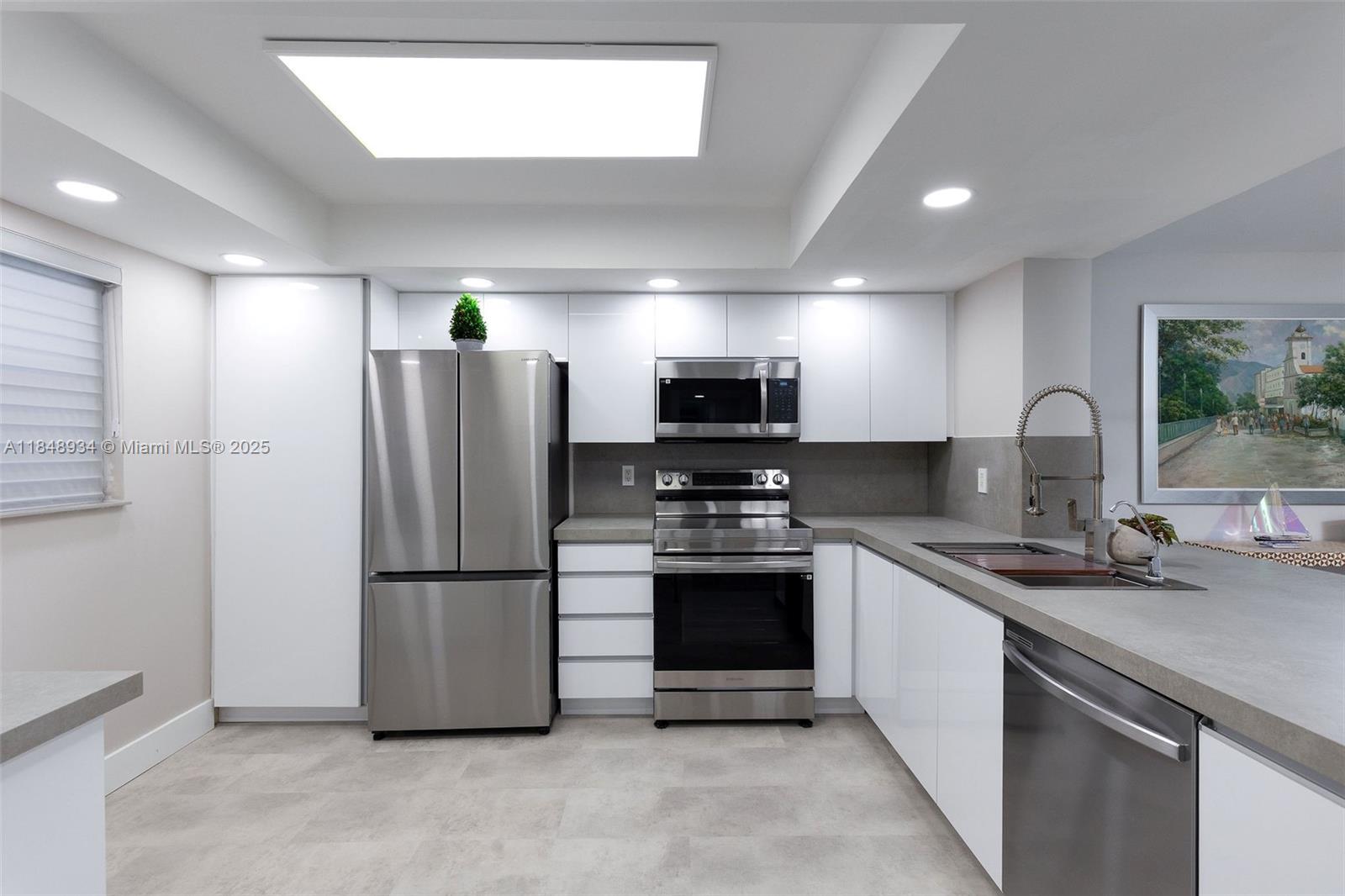 Property photo # 9