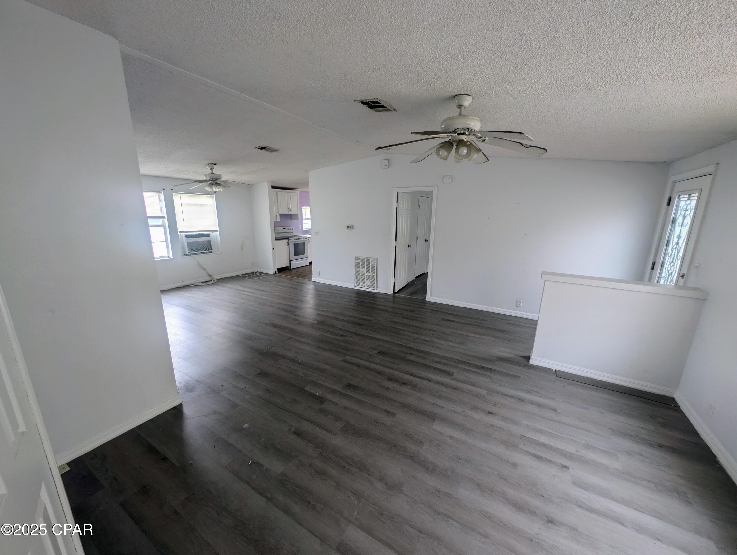 Image 12 For 613 Gardenia Street