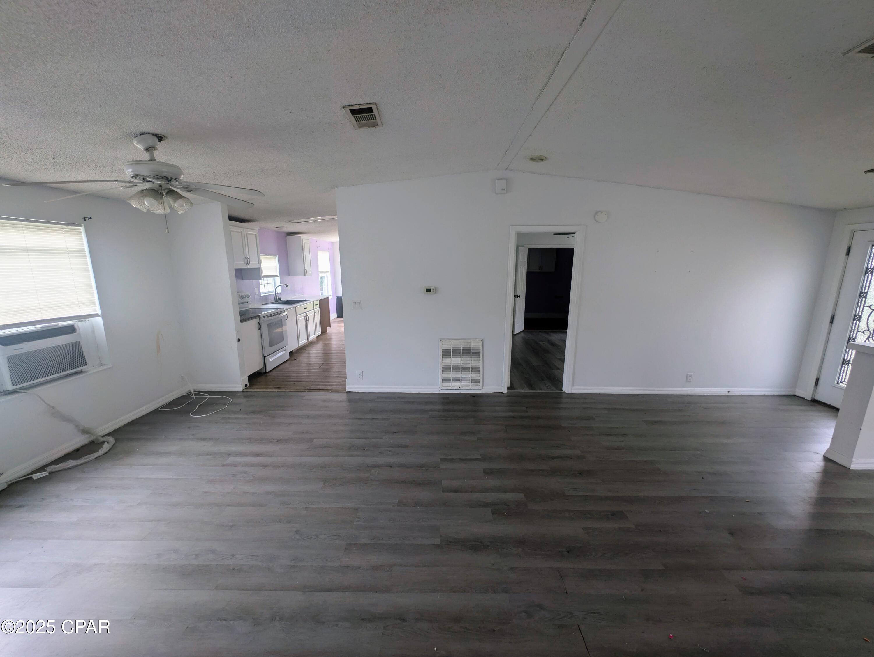 Image 15 For 613 Gardenia Street