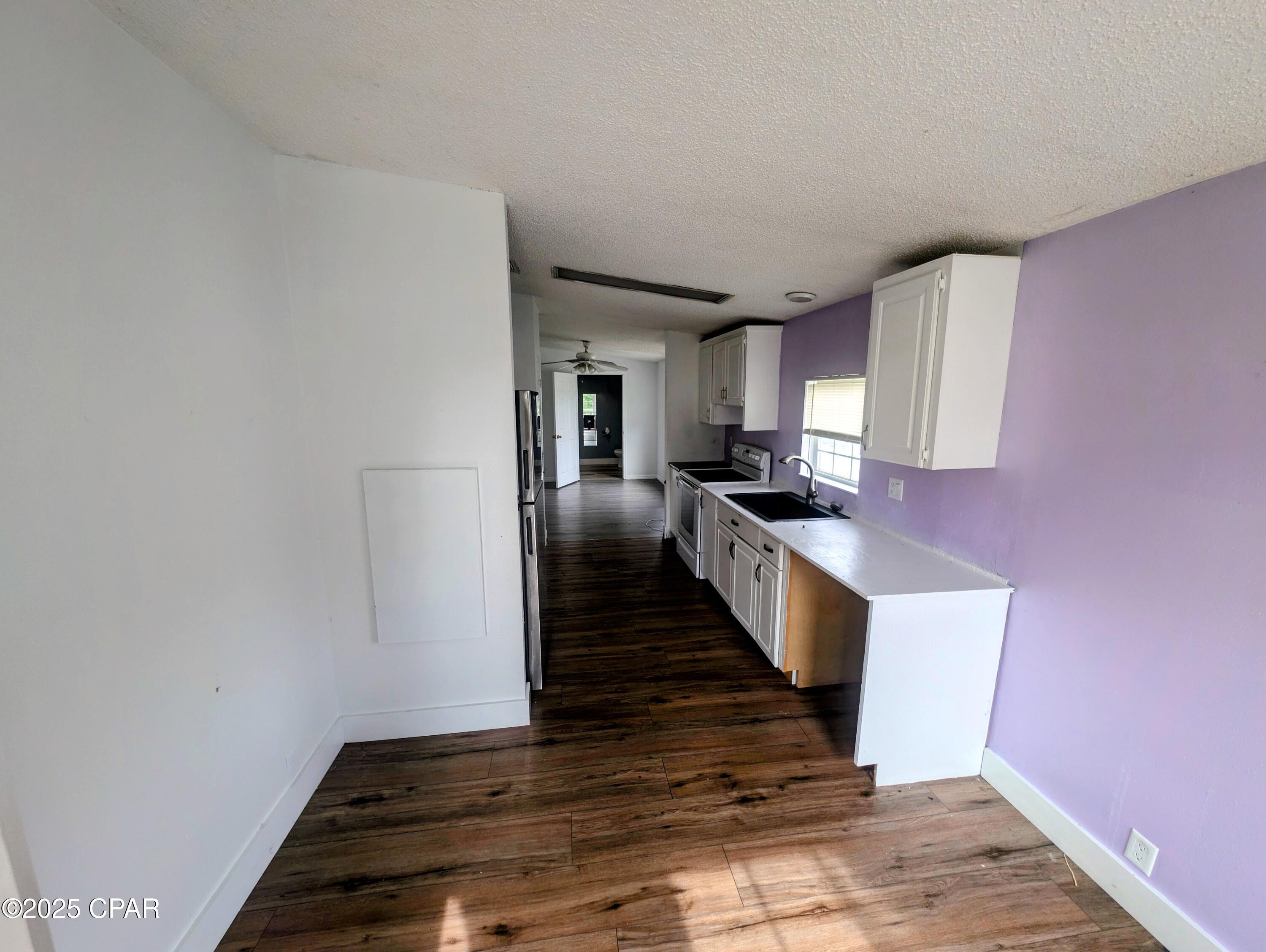 Image 4 For 613 Gardenia Street