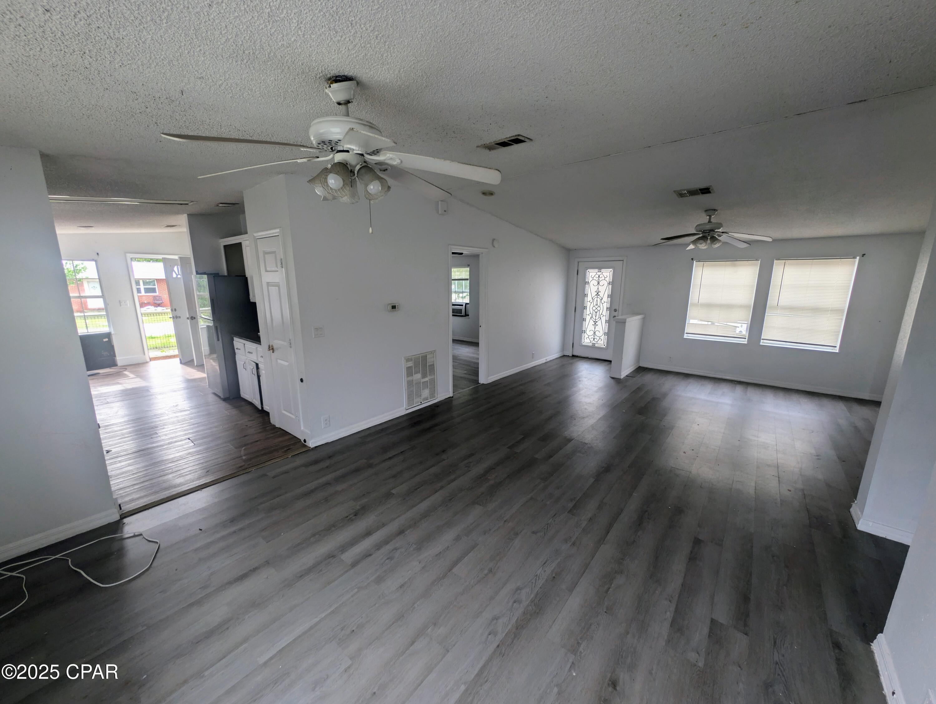 Image 6 For 613 Gardenia Street