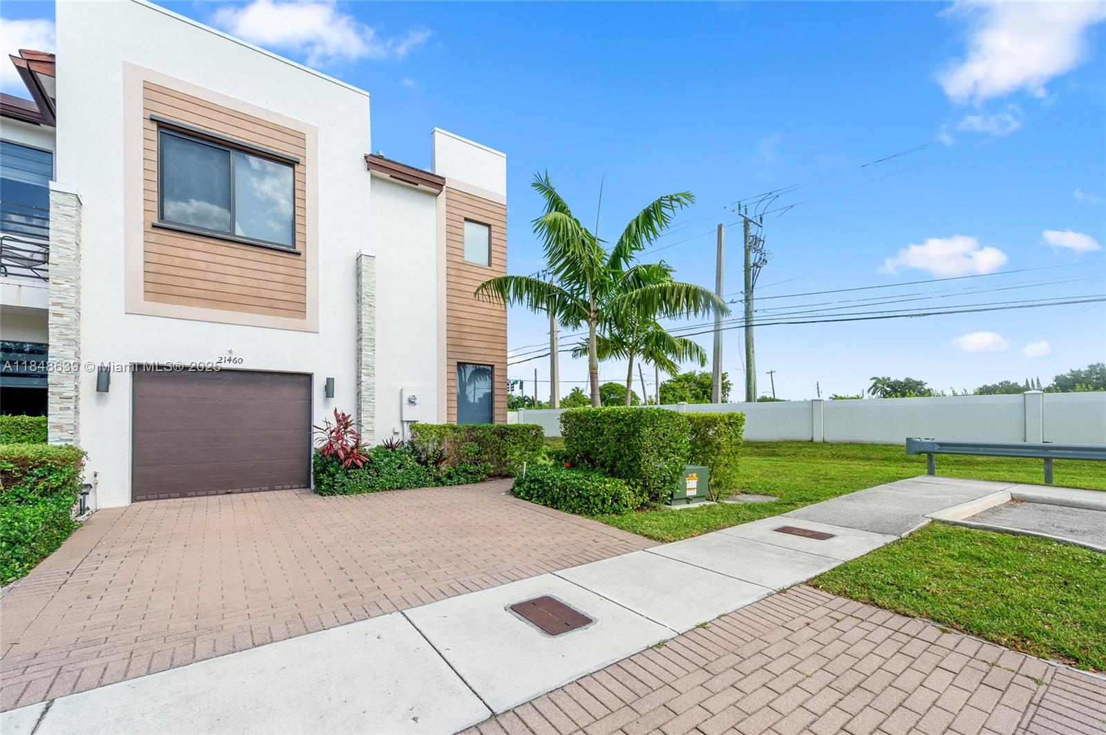 Property photo # 0