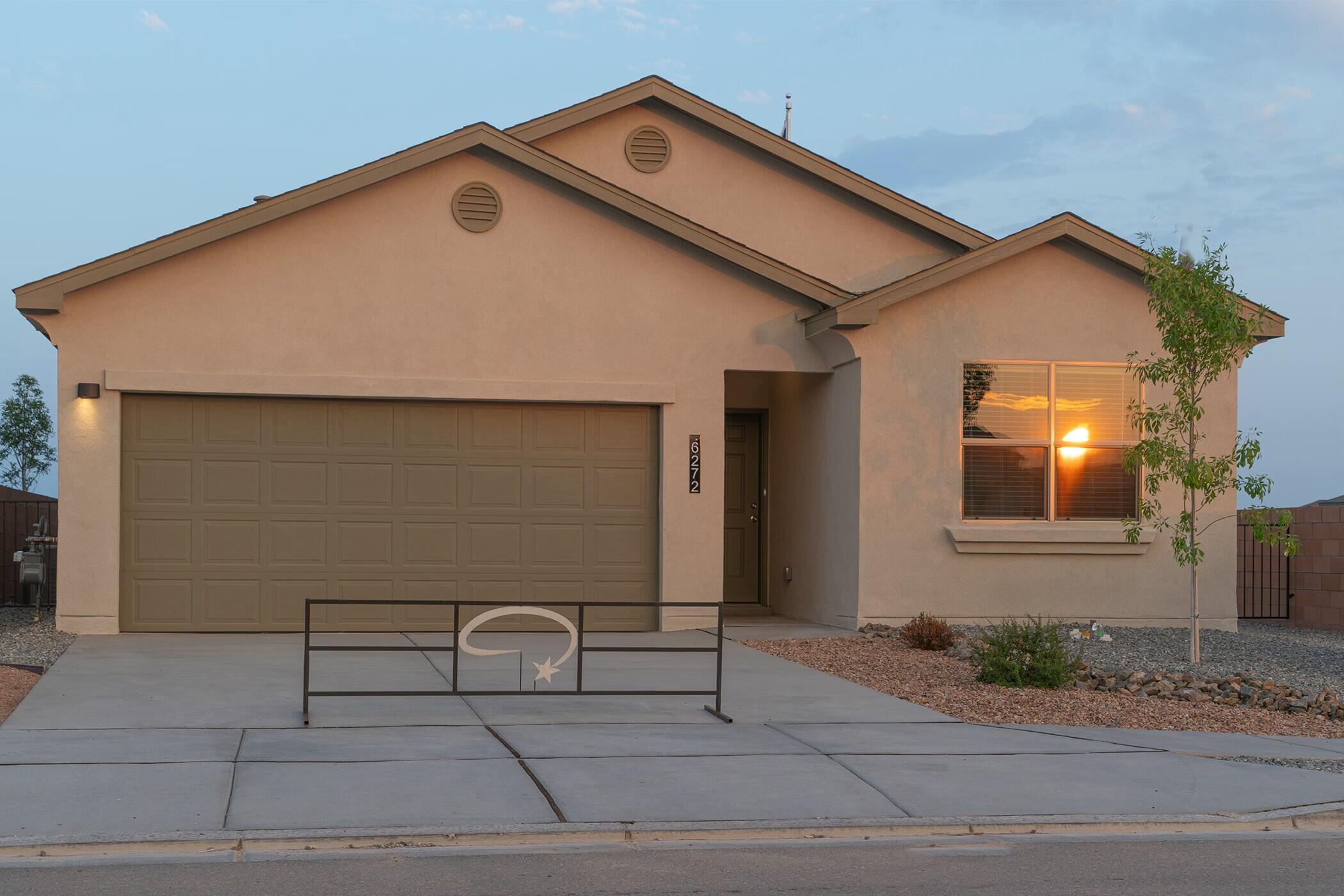 Don't miss out on one of the last new homes built in this desirable ccommunity of Mt.Hawk  Great floorplan with great use of space. Spacious lot. Corner, gas fireplace, soaking tub in primary bedroom. Granite countertops, 2'' white blinds throughout. Upgraded carpet and pad. Full appliance package including range, refrigerator, microwave, dishwasher, and garage door opener. landscaped front with sprinklers. Builder will provide a one-year warranty and a 2-10 year structural warranty. This home won't last so hurry out. Pictures are of model home. Actual selections may vary.