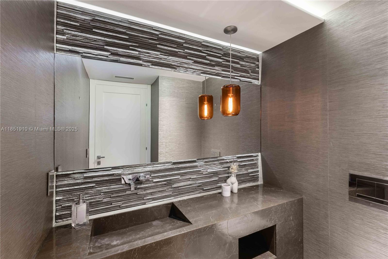 1331 Brickell Bay Dr #909, Miami FL 33131