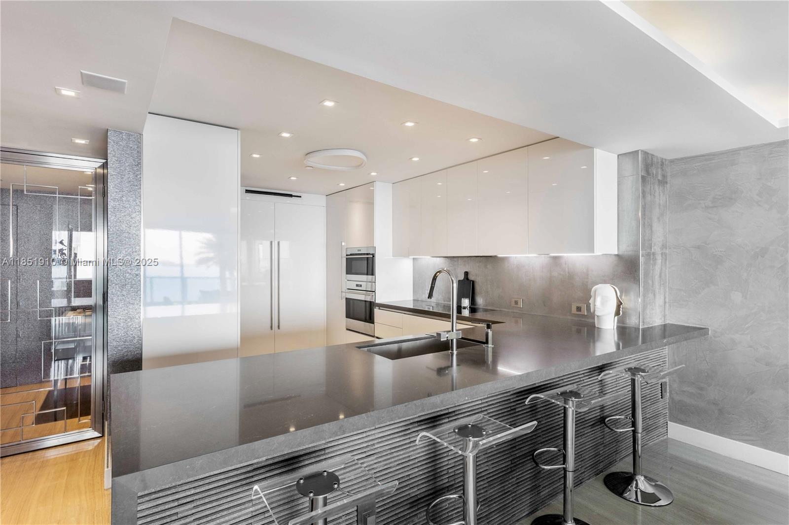 1331 Brickell Bay Dr #909, Miami FL 33131