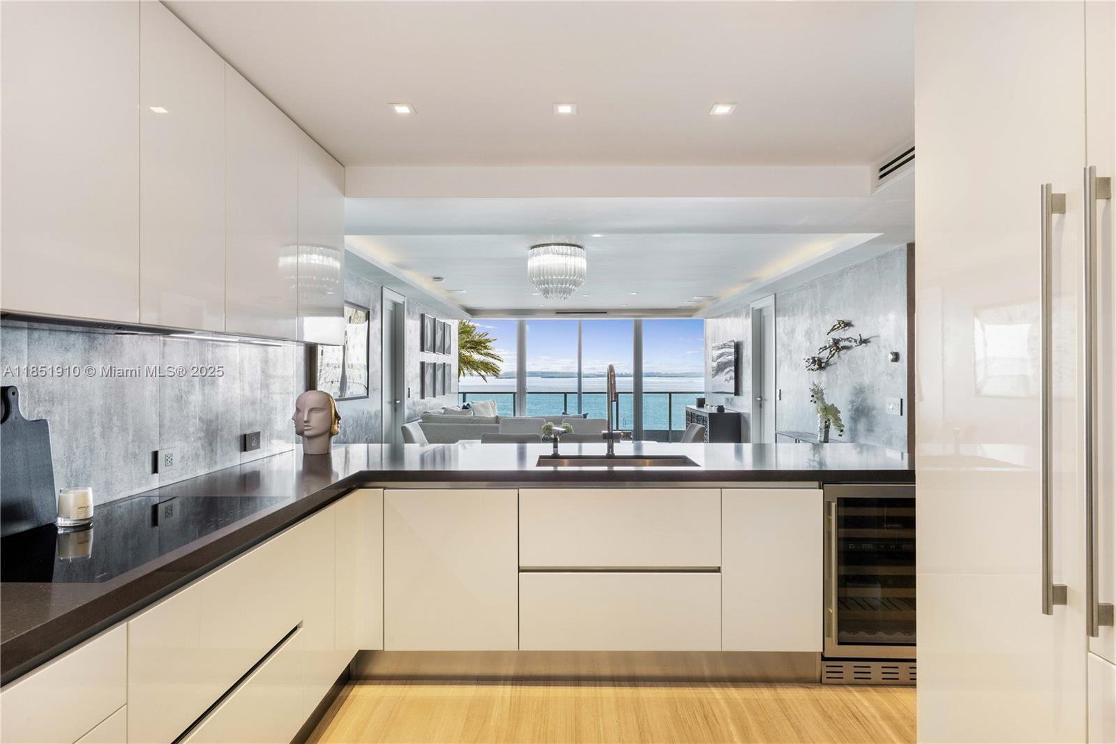 1331 Brickell Bay Dr #909, Miami FL 33131
