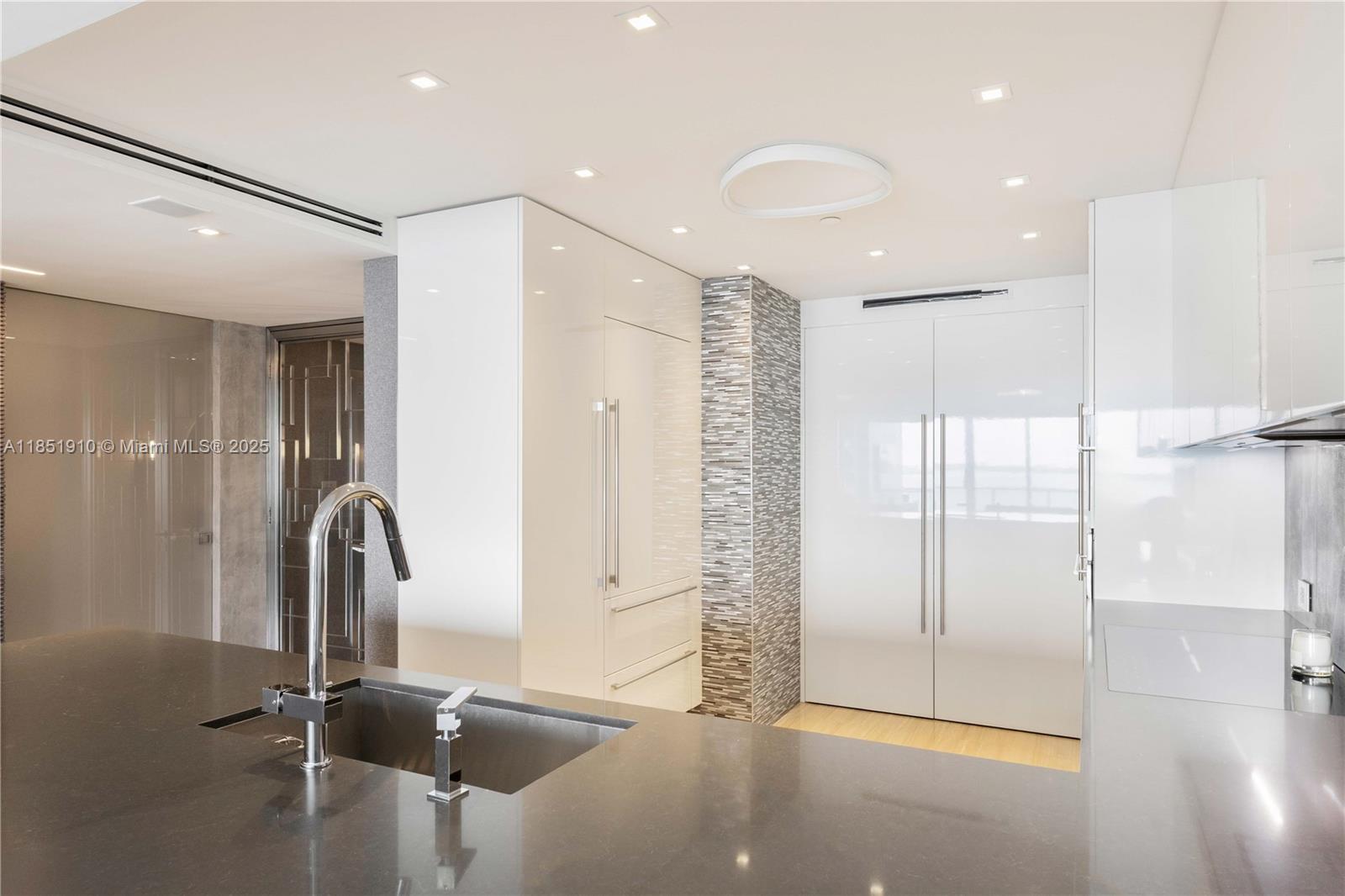 1331 Brickell Bay Dr #909, Miami FL 33131